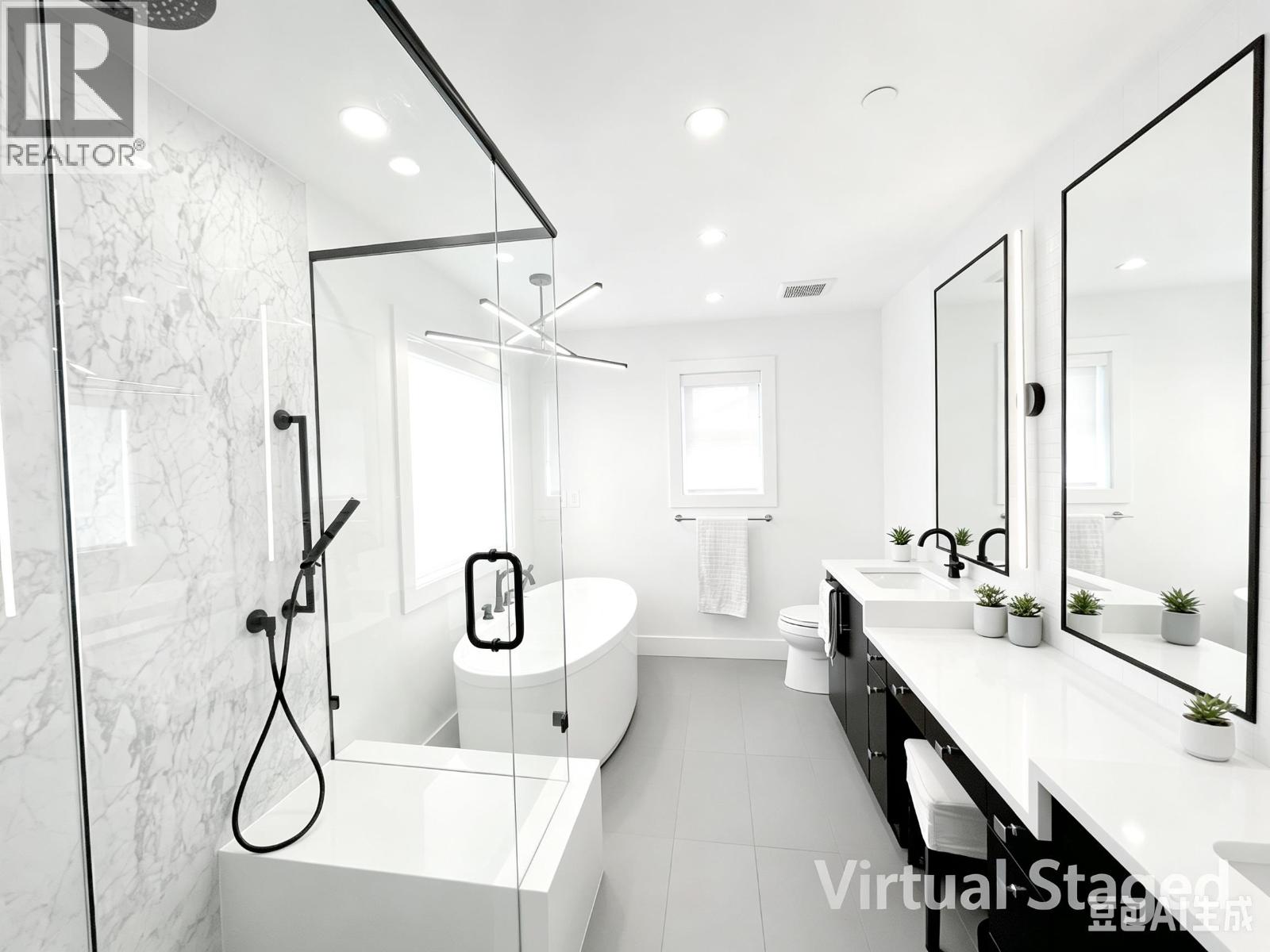 1633 Se Marine Drive Property Photo 12
