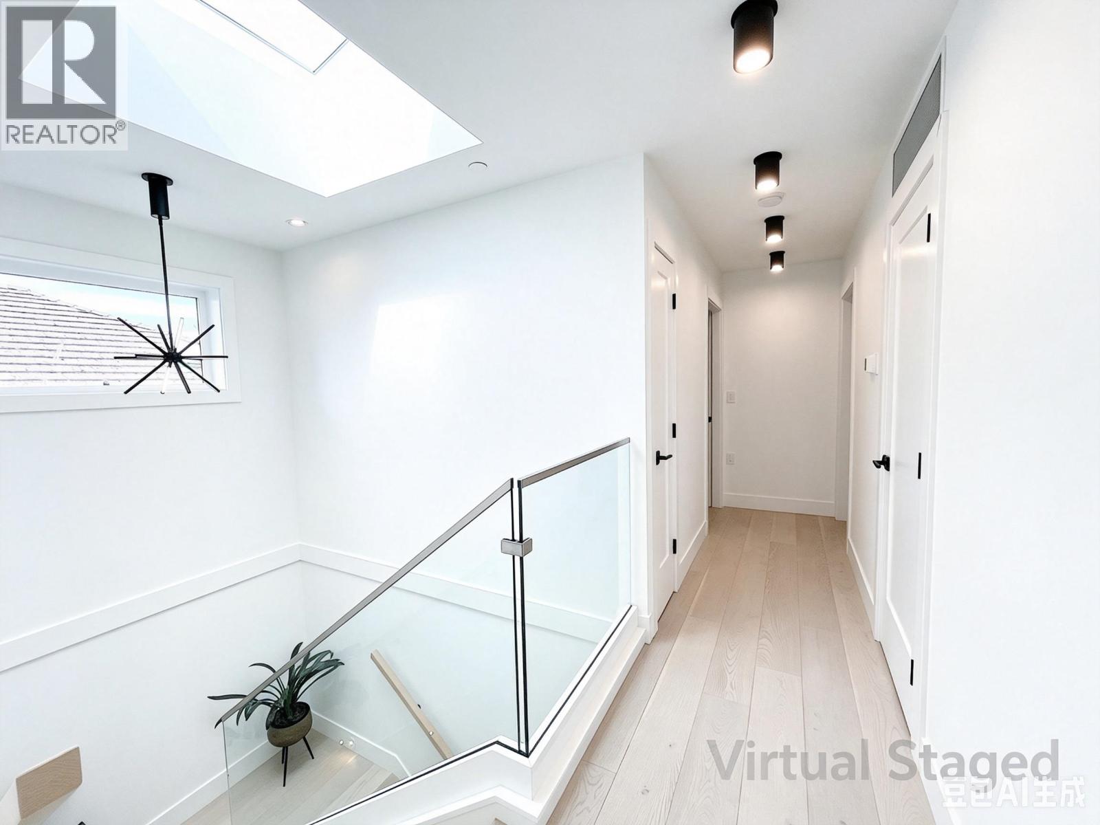 1633 Se Marine Drive Property Photo 13