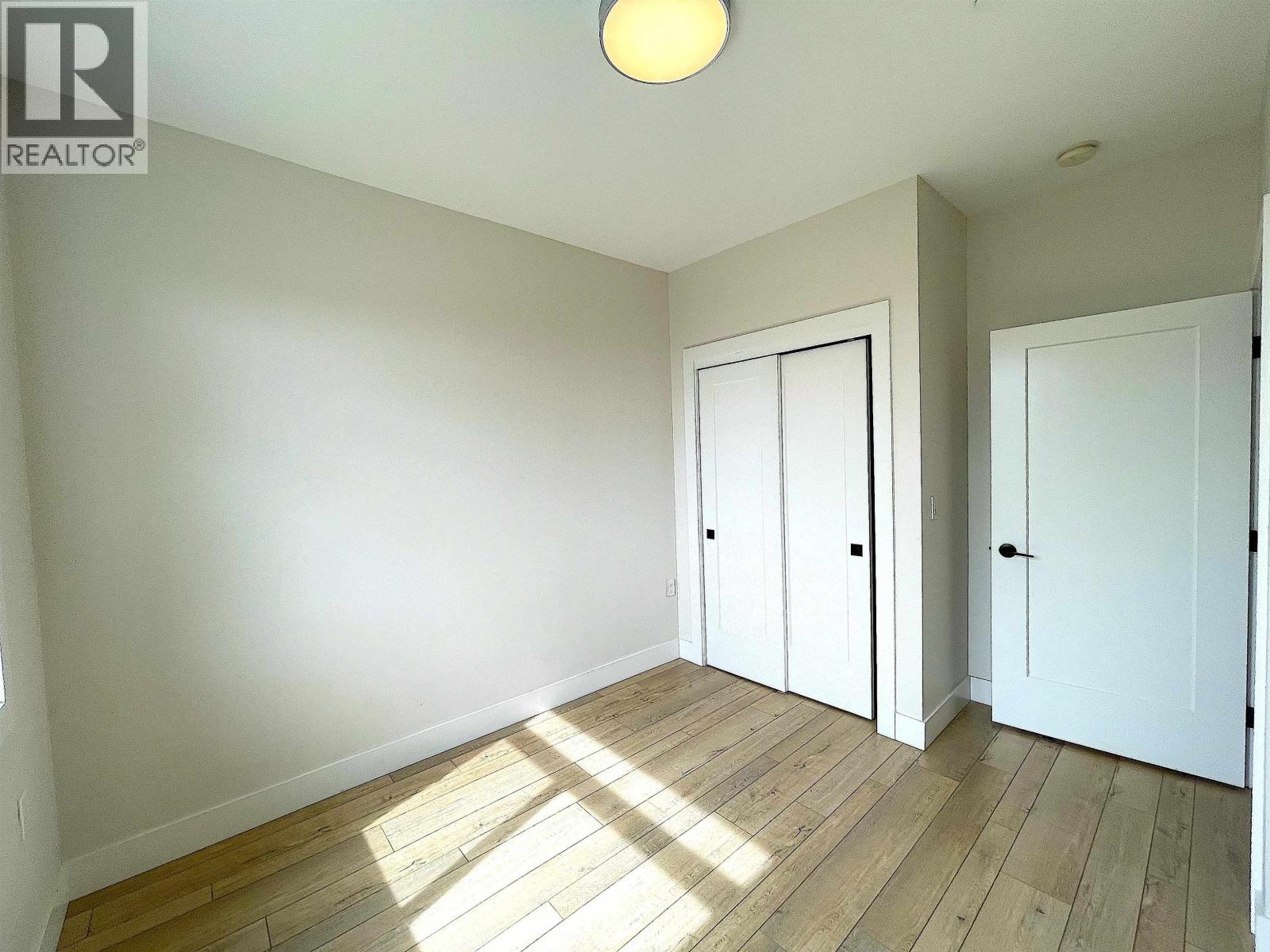 1633 Se Marine Drive Property Photo 30