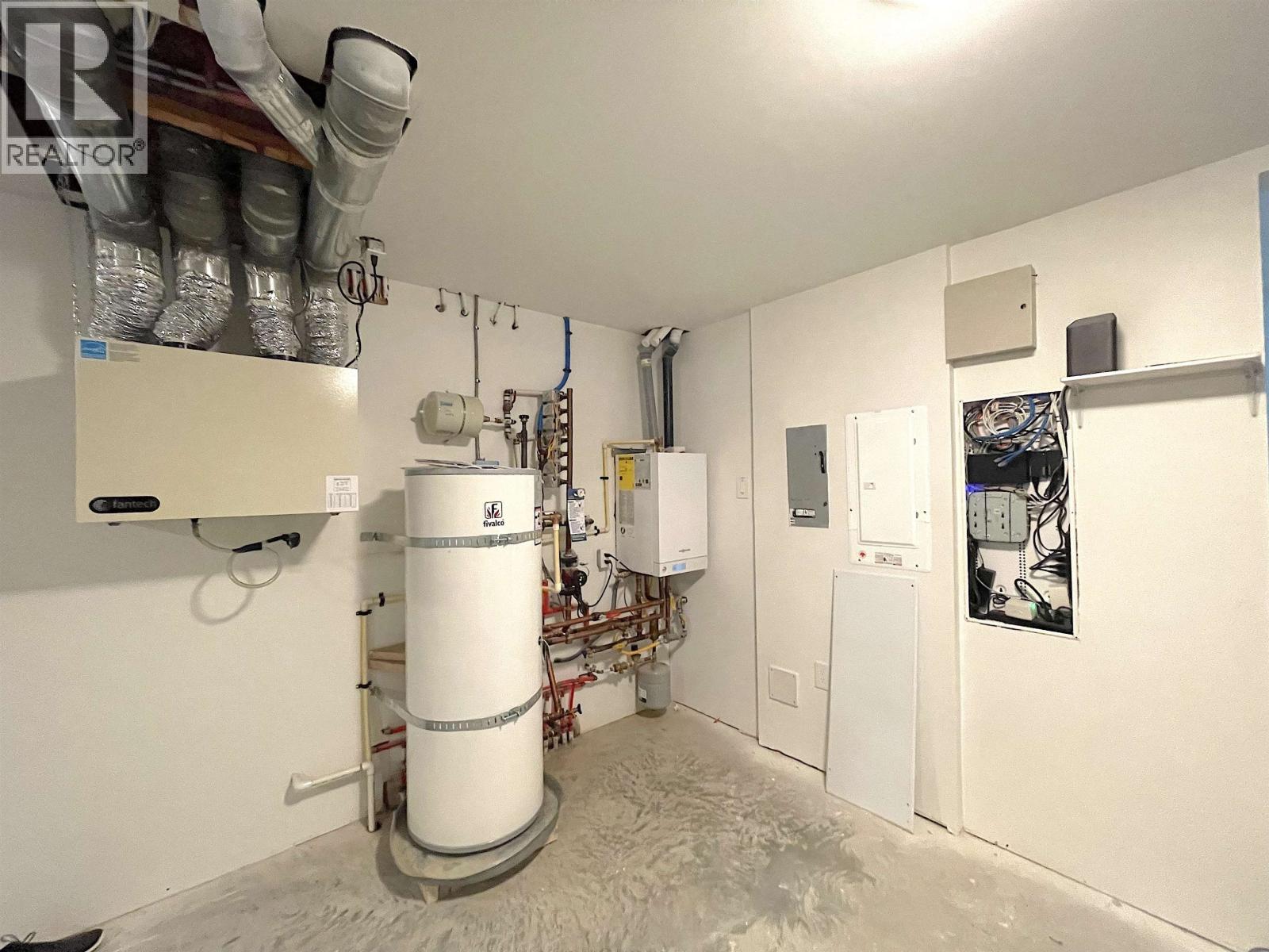 1633 Se Marine Drive Property Photo 35