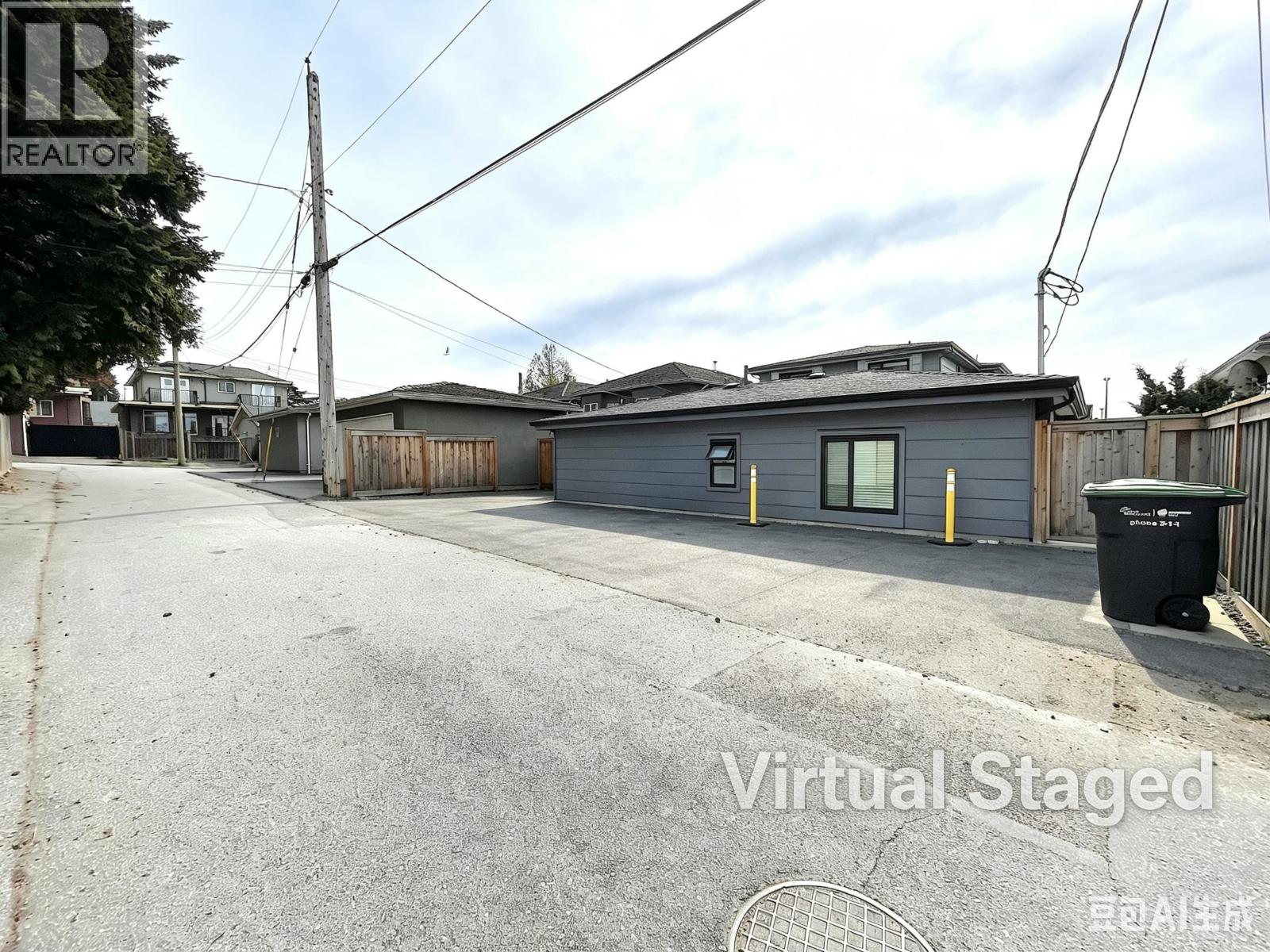 1633 Se Marine Drive Property Photo 37