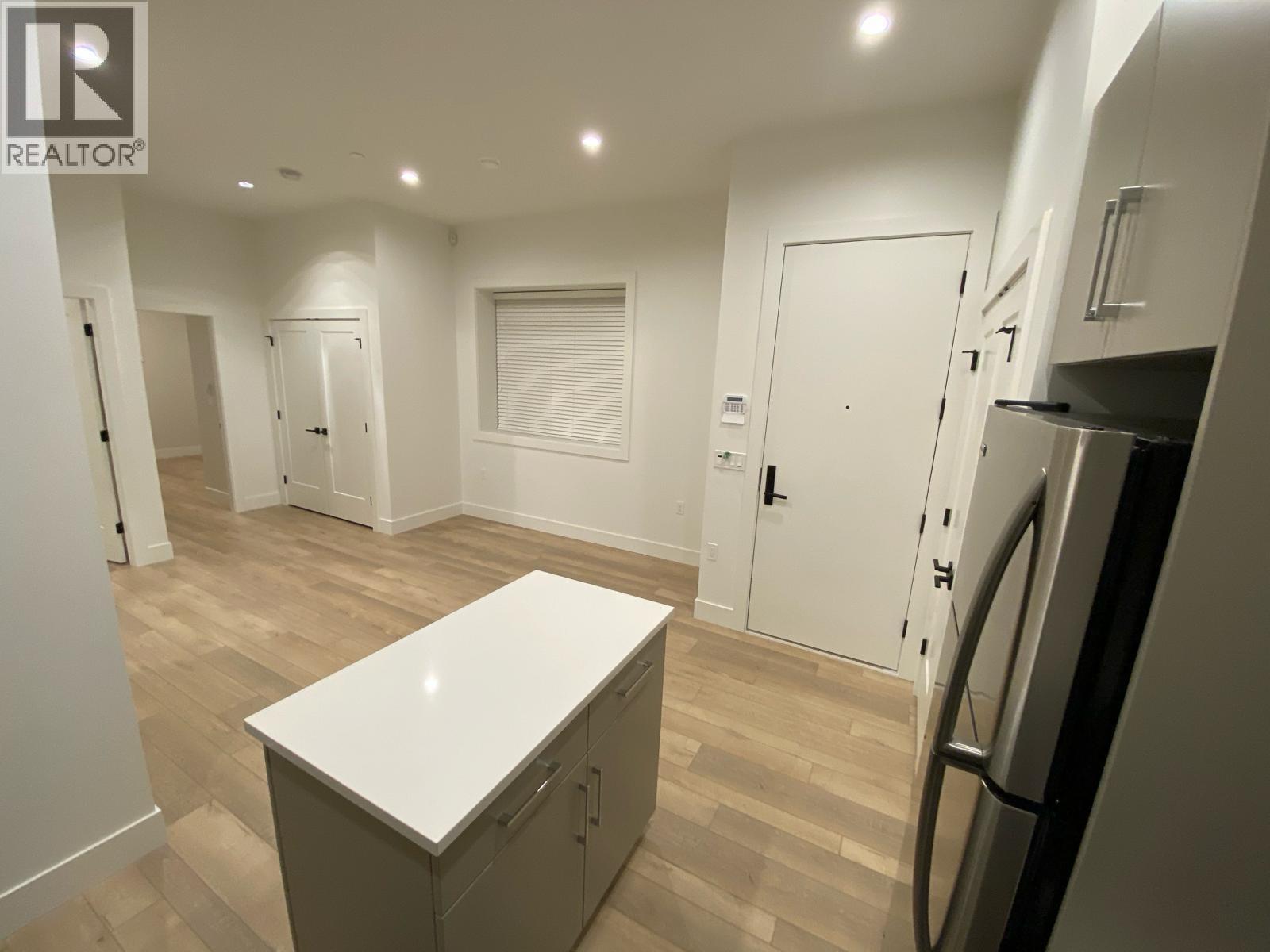 1633 Se Marine Drive Property Photo 38