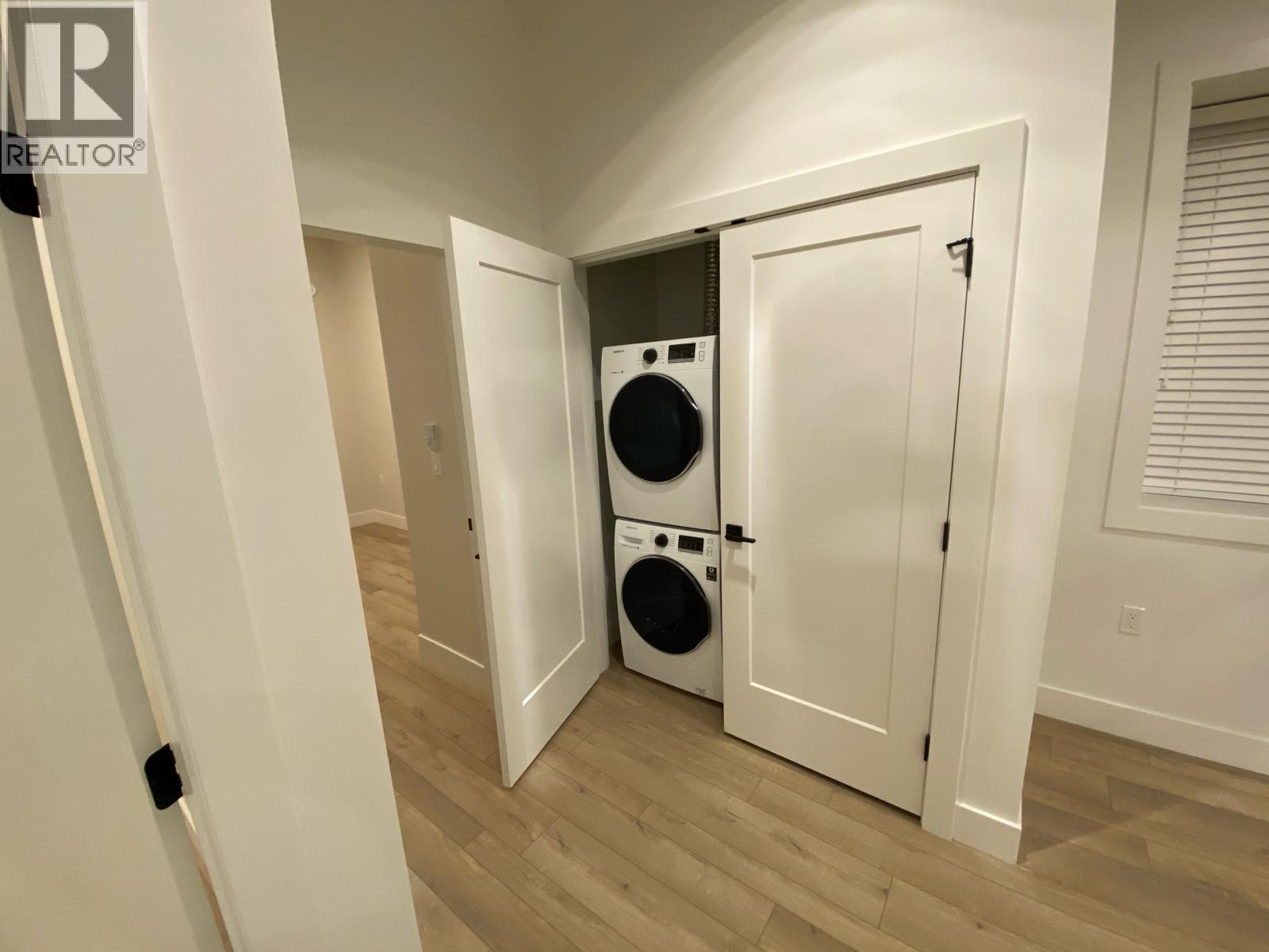 1633 Se Marine Drive Property Photo 39