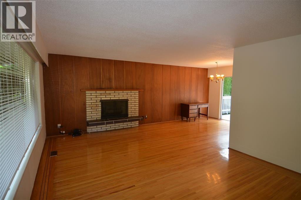 929 Prospect Avenue Property Photo 4