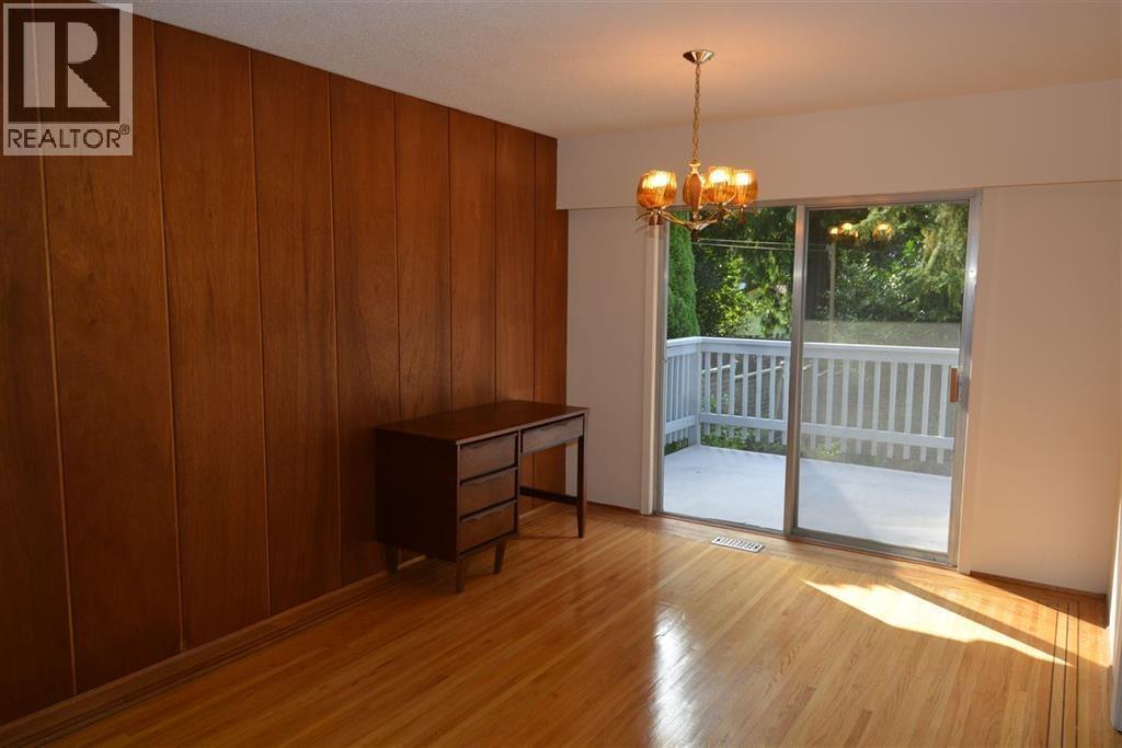 929 Prospect Avenue Property Photo 8