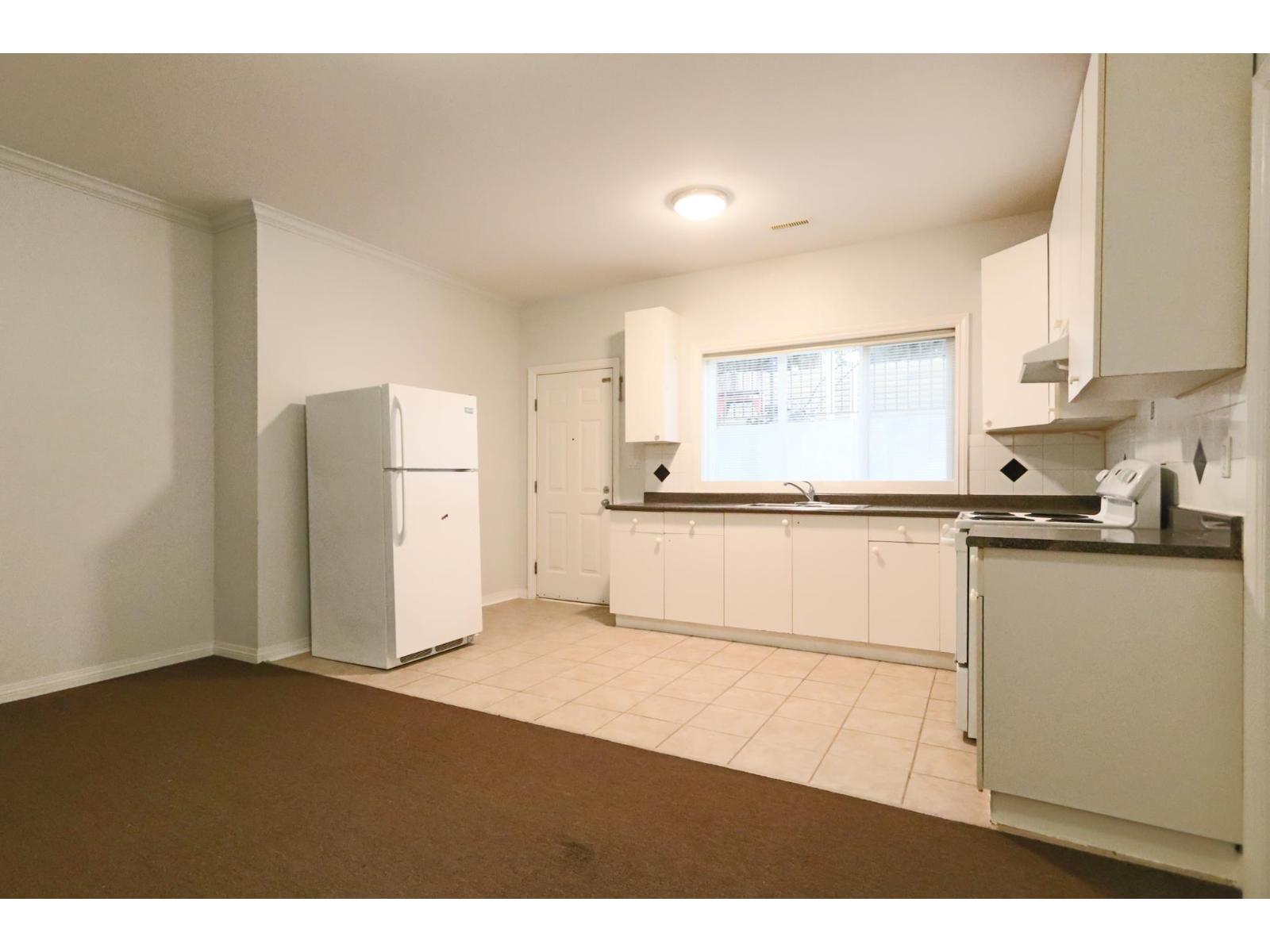 17105 Greenway Drive Property Photo 8