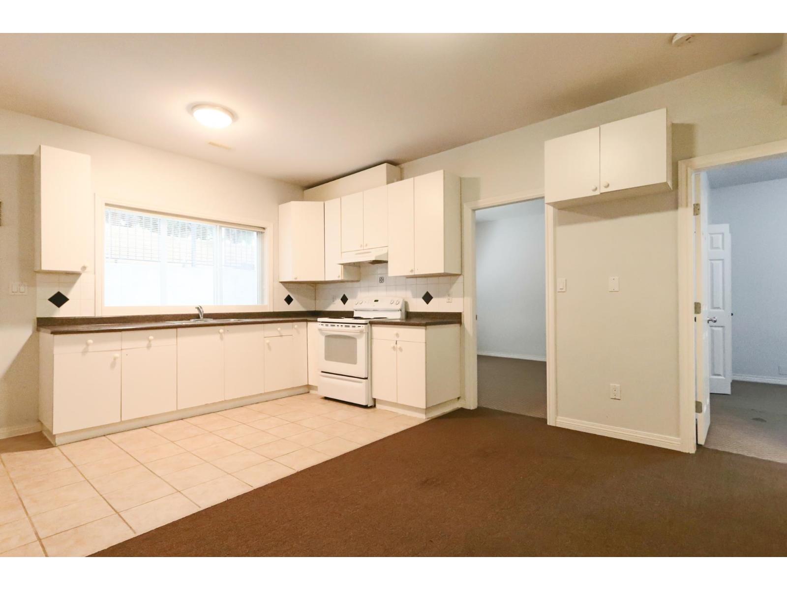 17105 Greenway Drive Property Photo 12