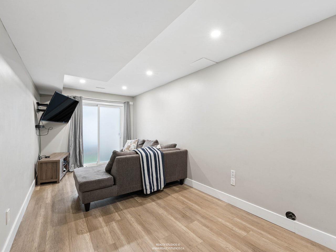 14912 57 Avenue Property Photo 28