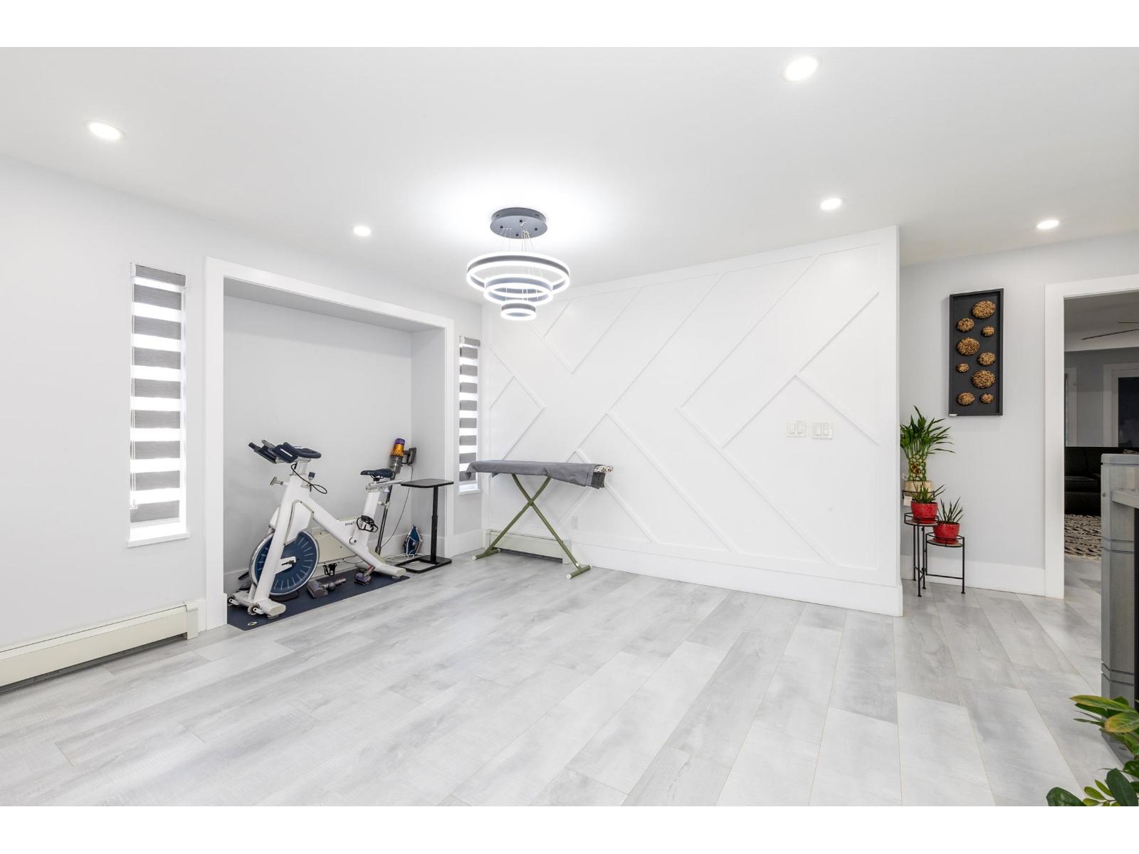 9057 142a Street Property Photo 6