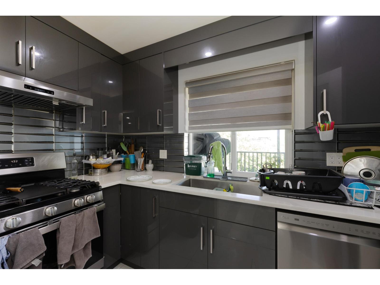 9057 142a Street Property Photo 15