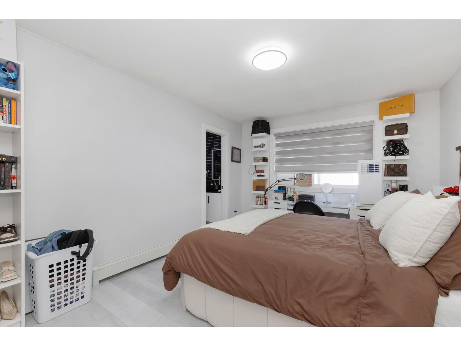 9057 142a Street Property Photo 18