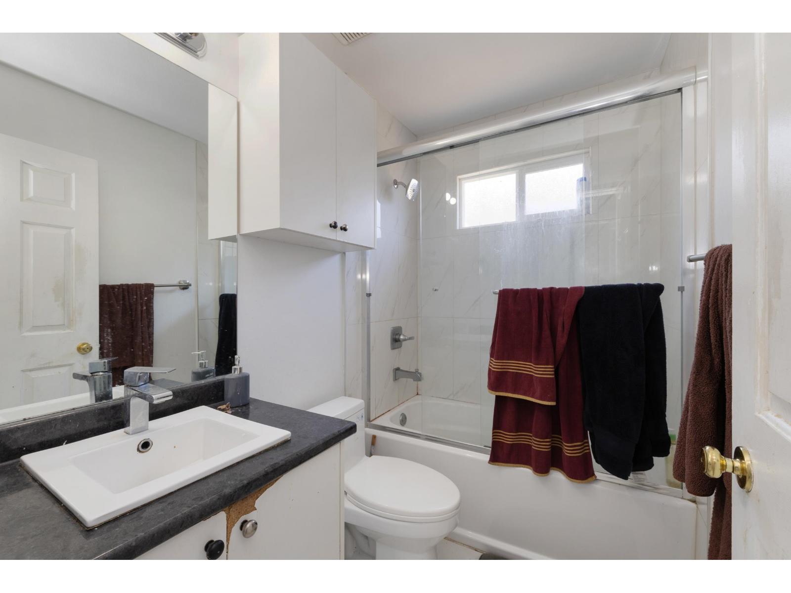 9057 142a Street Property Photo 27
