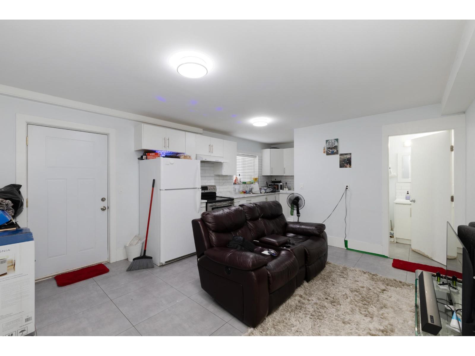 9057 142a Street Property Photo 35