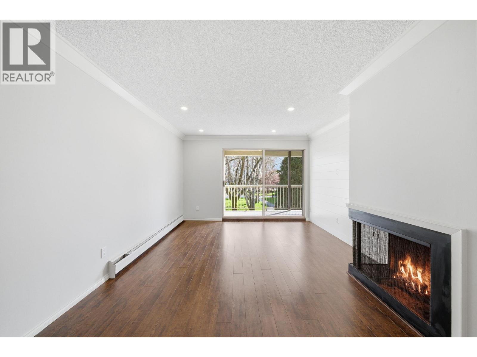 208 10631 No. 3 Road Property Photo 4