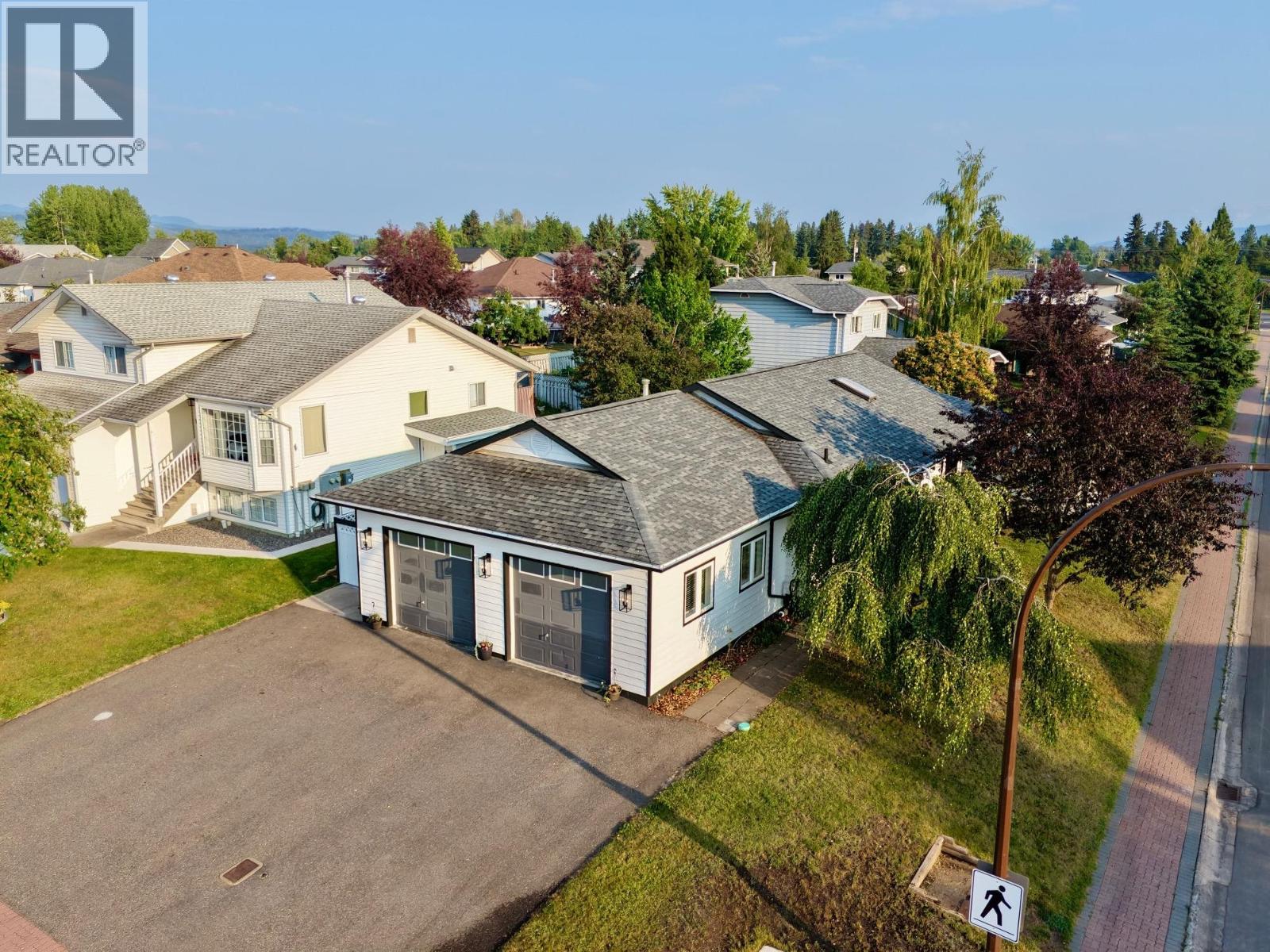 1411 Driftwood Crescent Property Photo 1