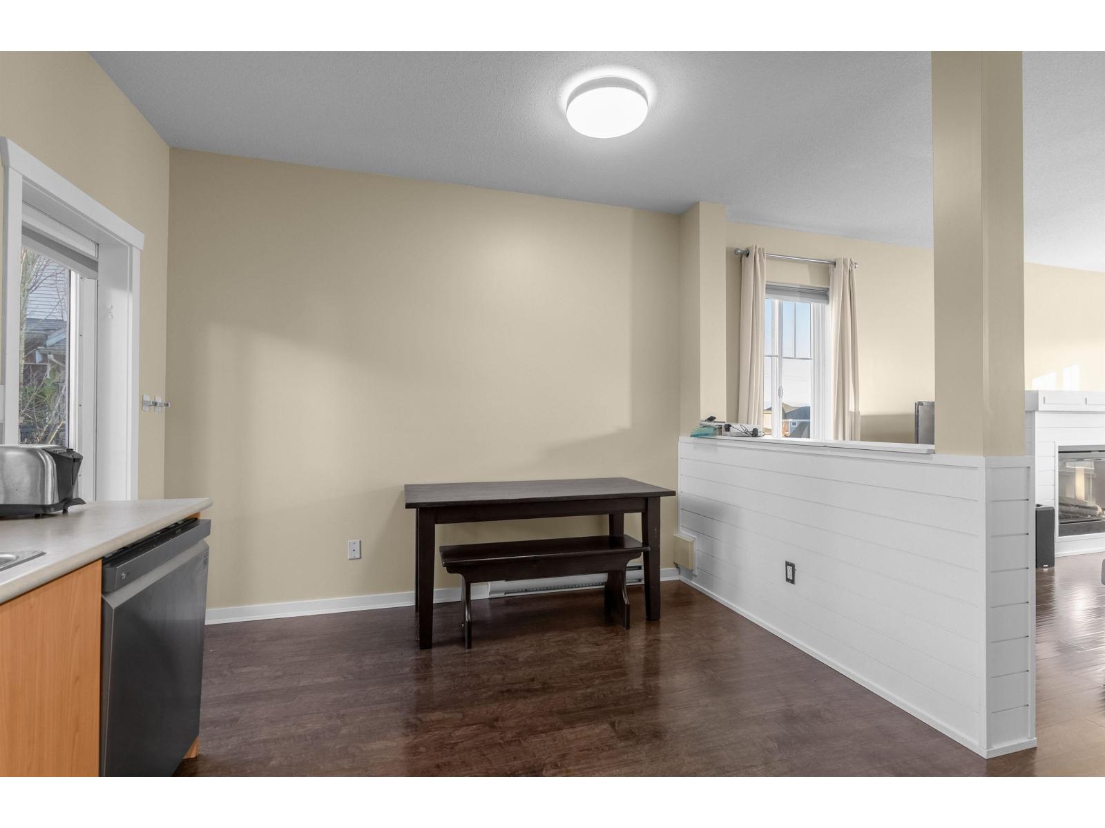55 5839 Panorama Drive Property Photo 7