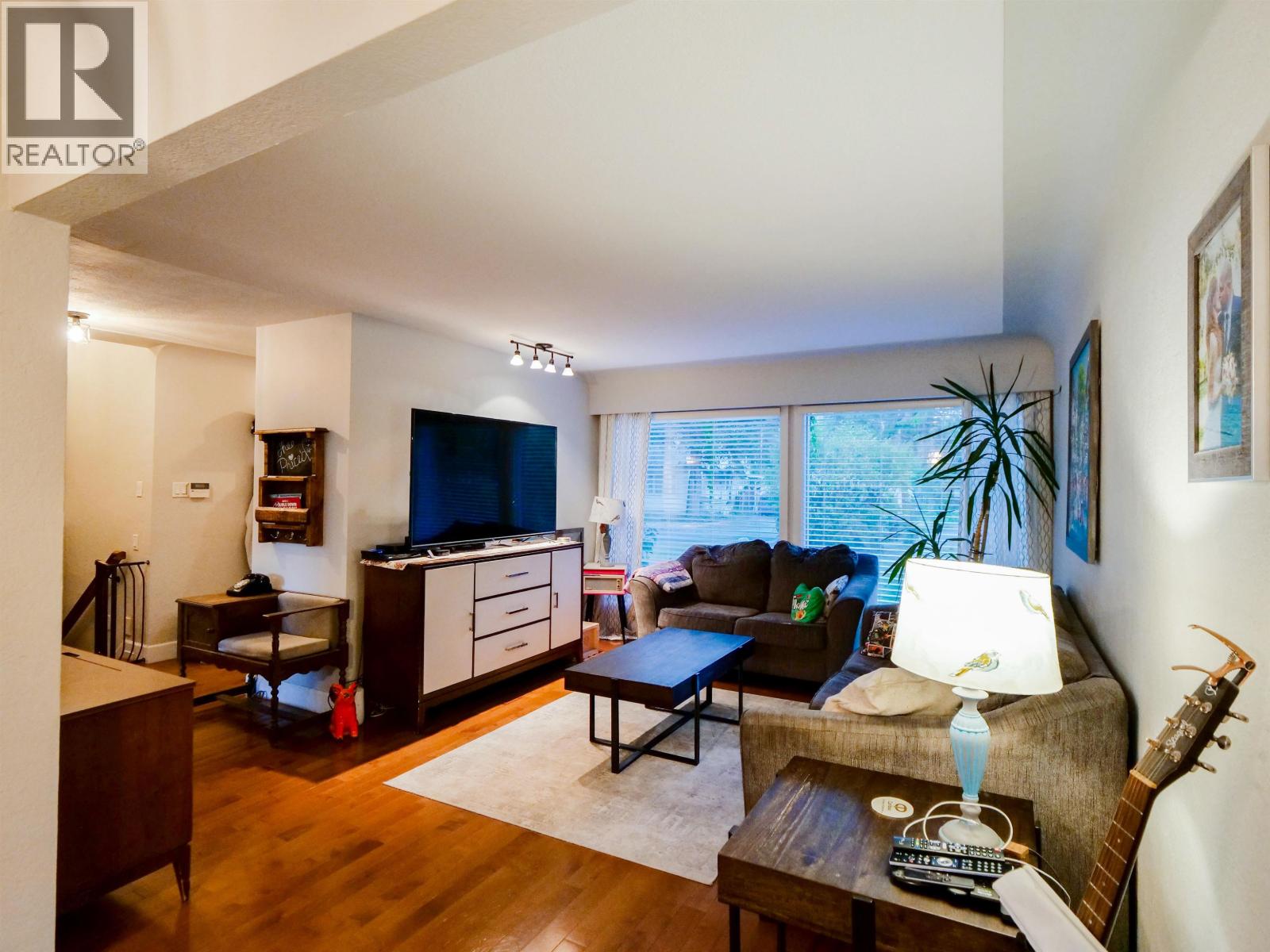 793 Walkem Street Property Photo 2