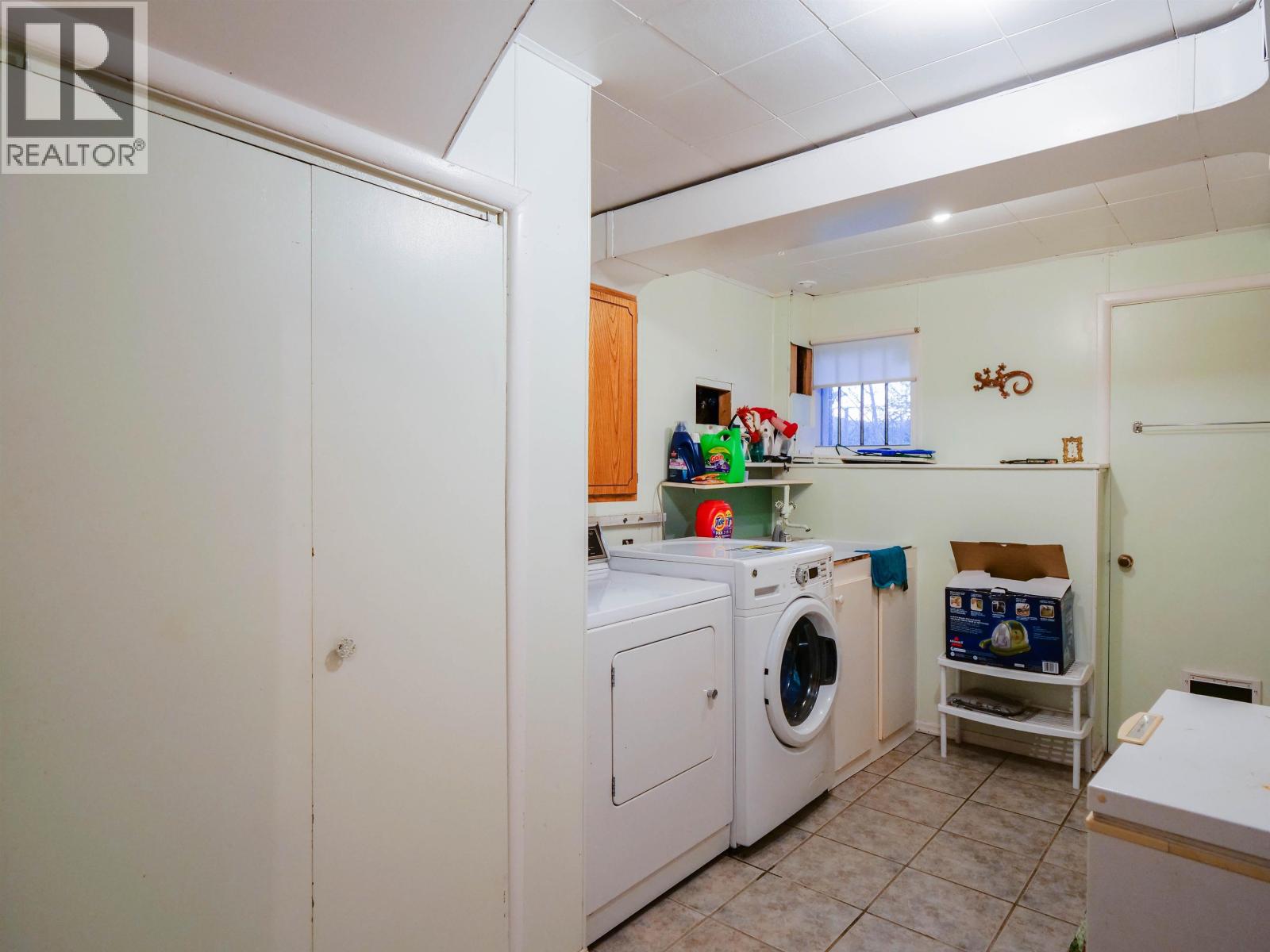 793 Walkem Street Property Photo 8