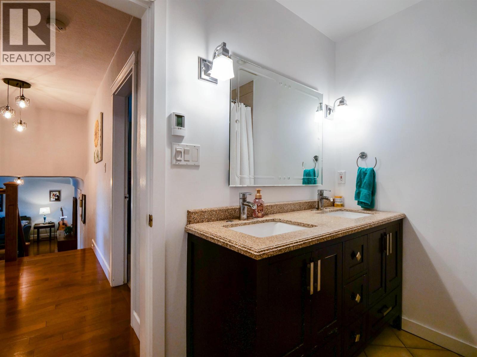 793 Walkem Street Property Photo 12