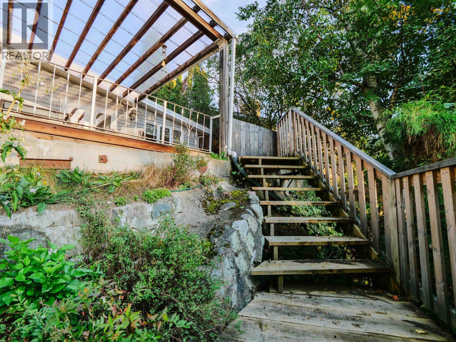 793 Walkem Street Property Photo 25