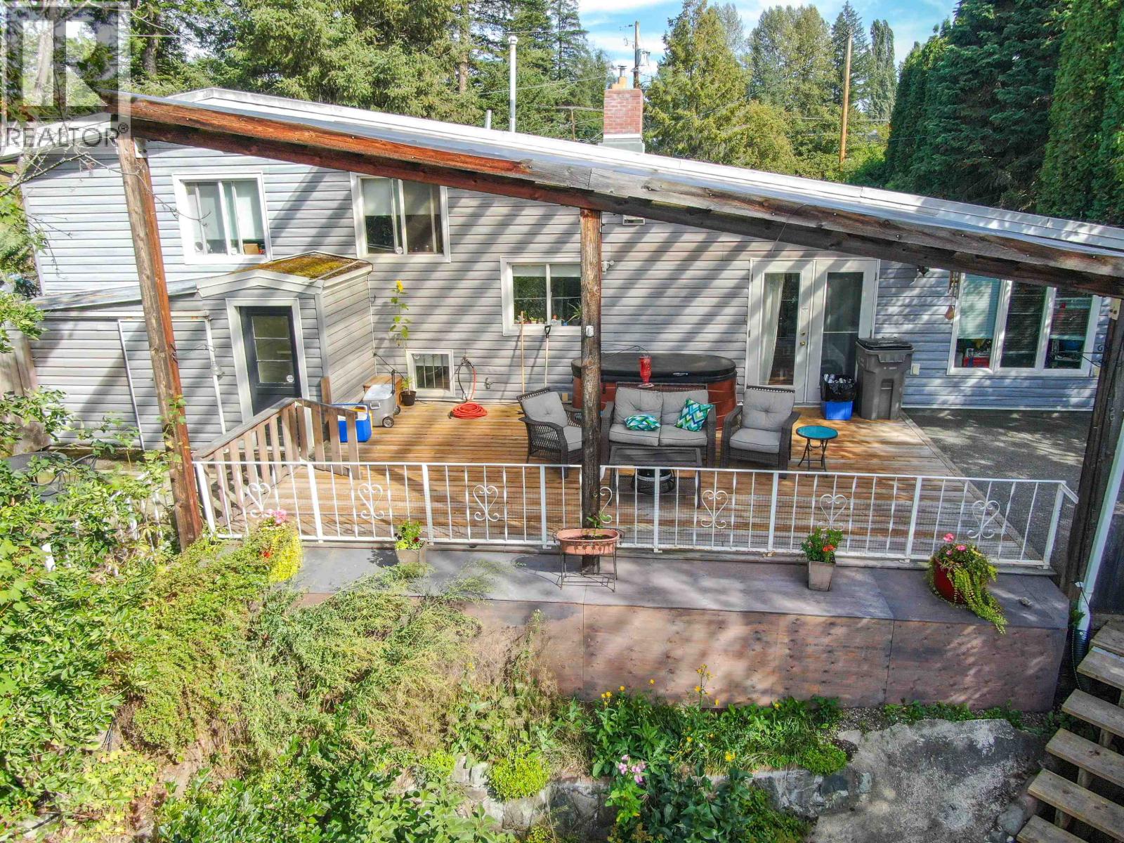 793 Walkem Street Property Photo 31