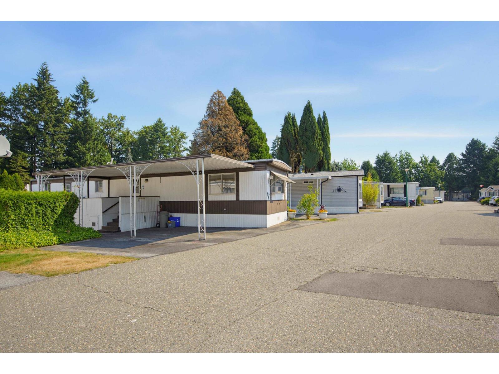 34 9080 198 Street Property Photo 2