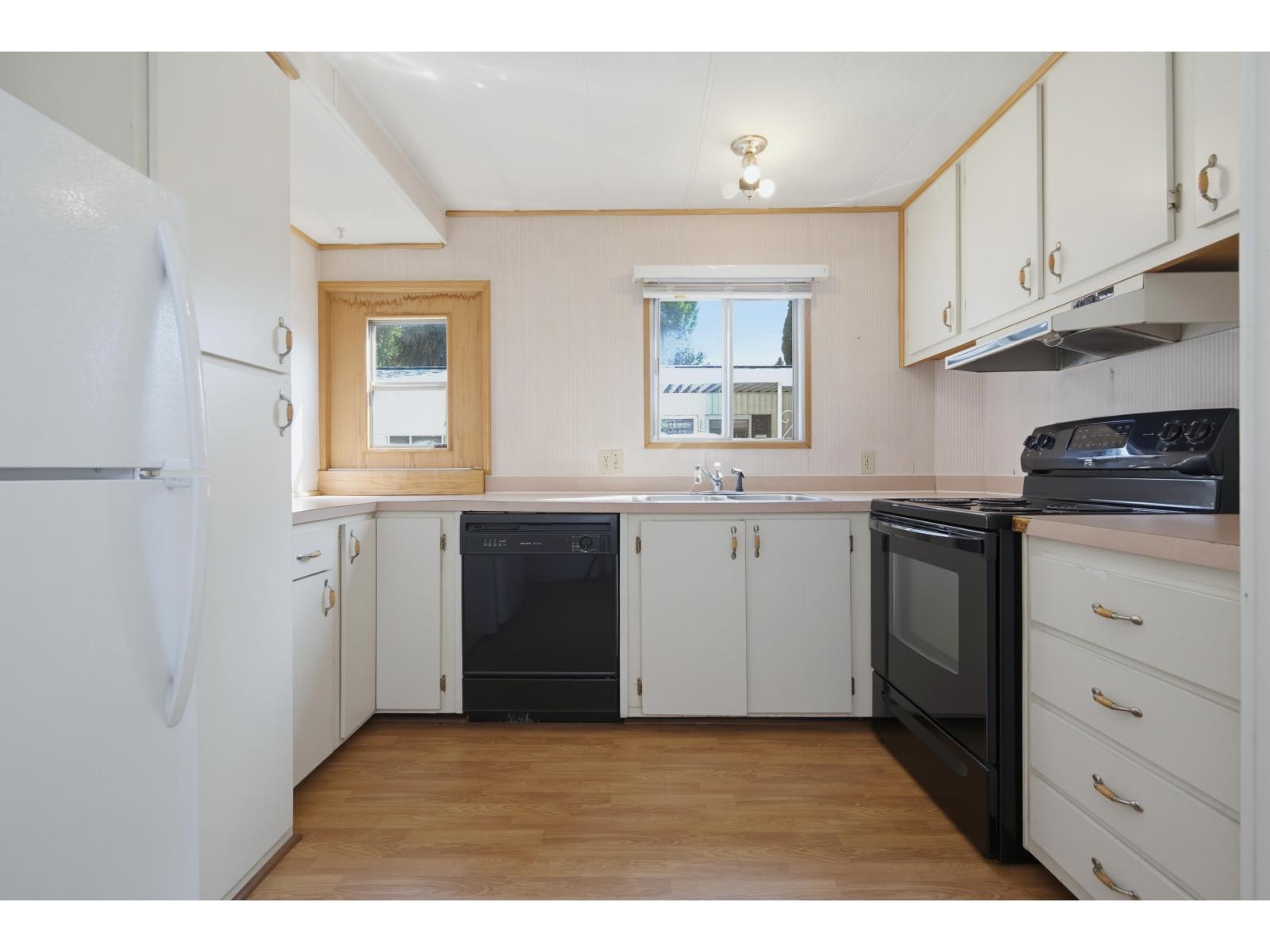 34 9080 198 Street Property Photo 12