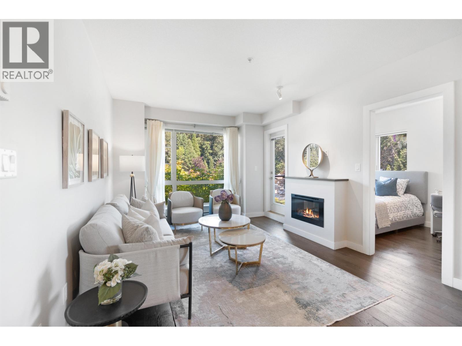 319 1330 MARINE DRIVE Property Photo 1