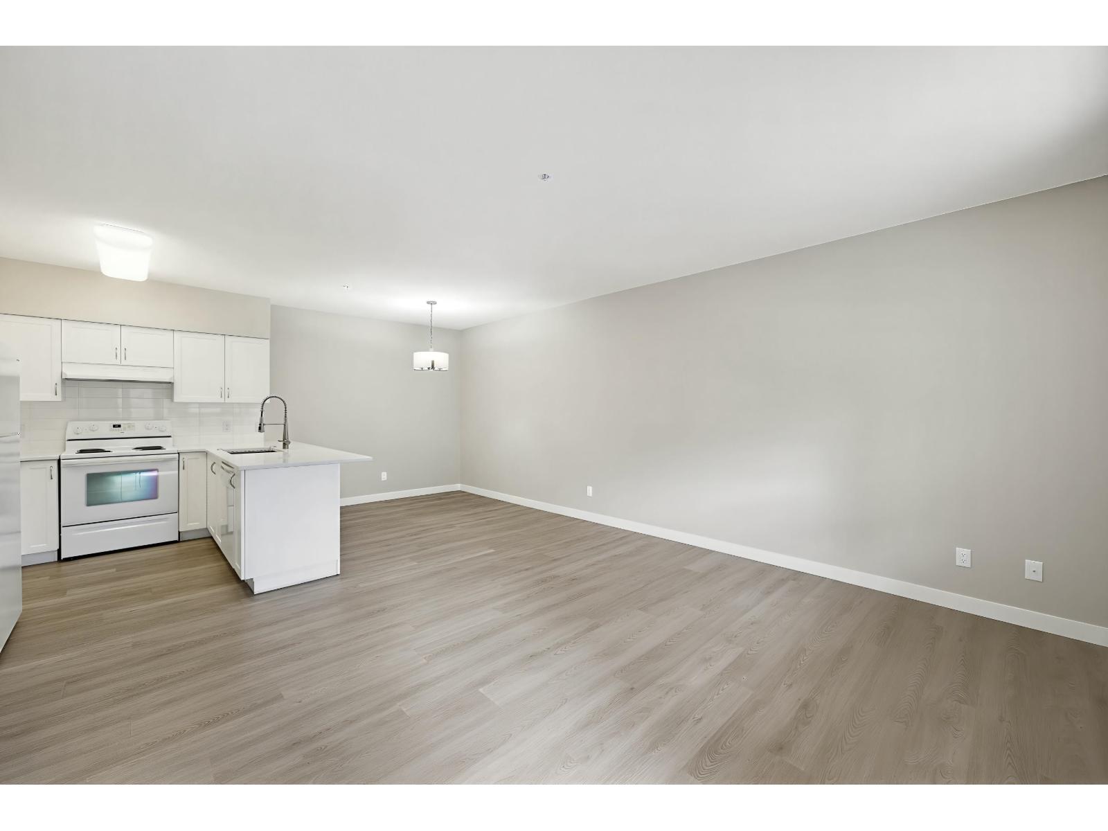 202 16068 83 Avenue Property Photo 12