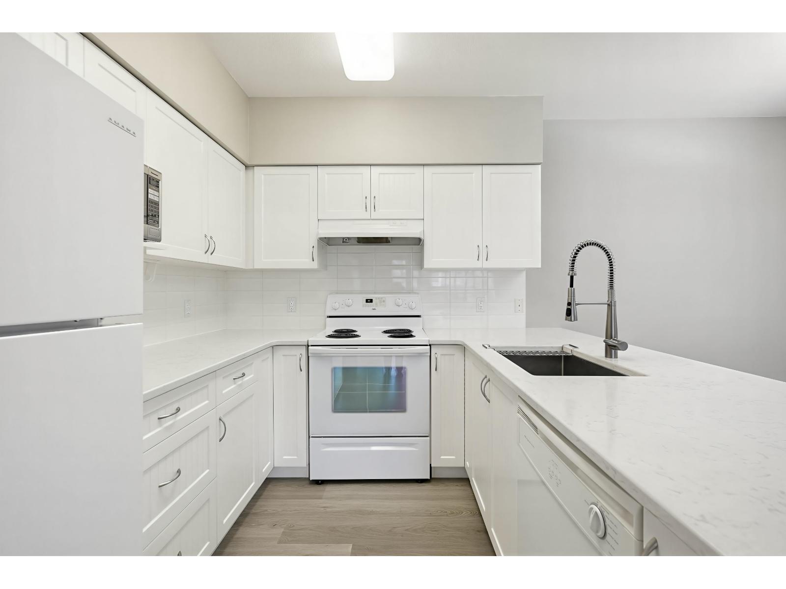 202 16068 83 Avenue Property Photo 17