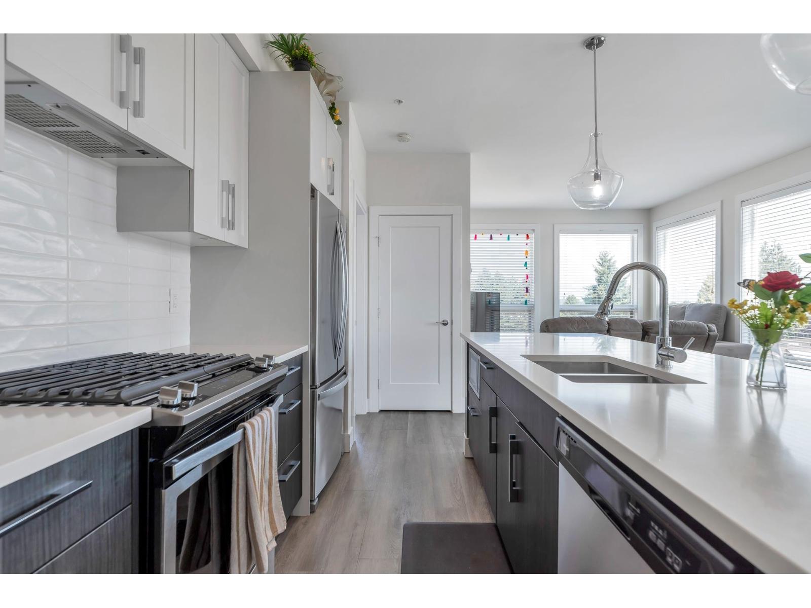 405 32838 Ventura Avenue Property Photo 4