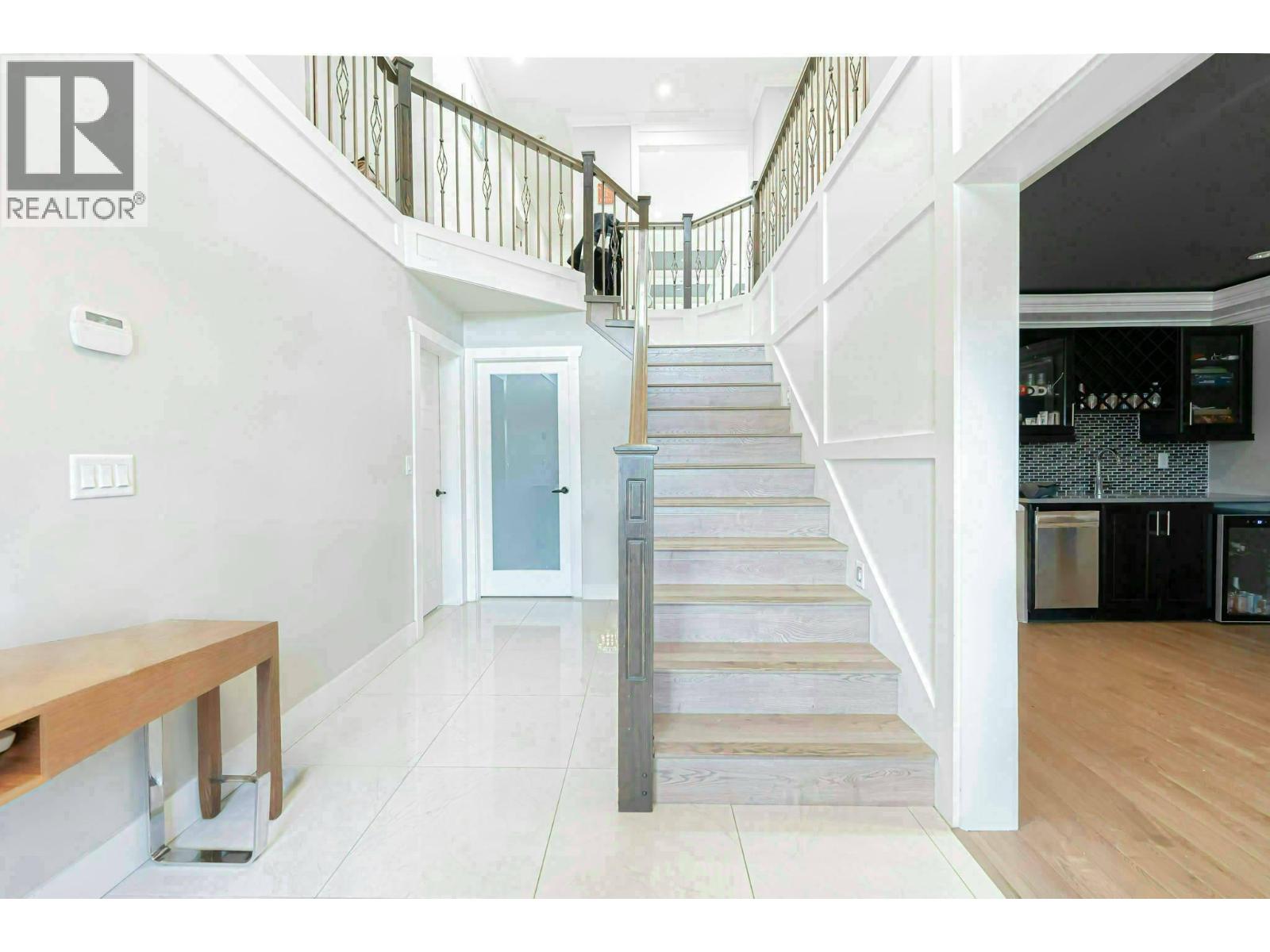 520 Ewen Avenue Property Photo 5