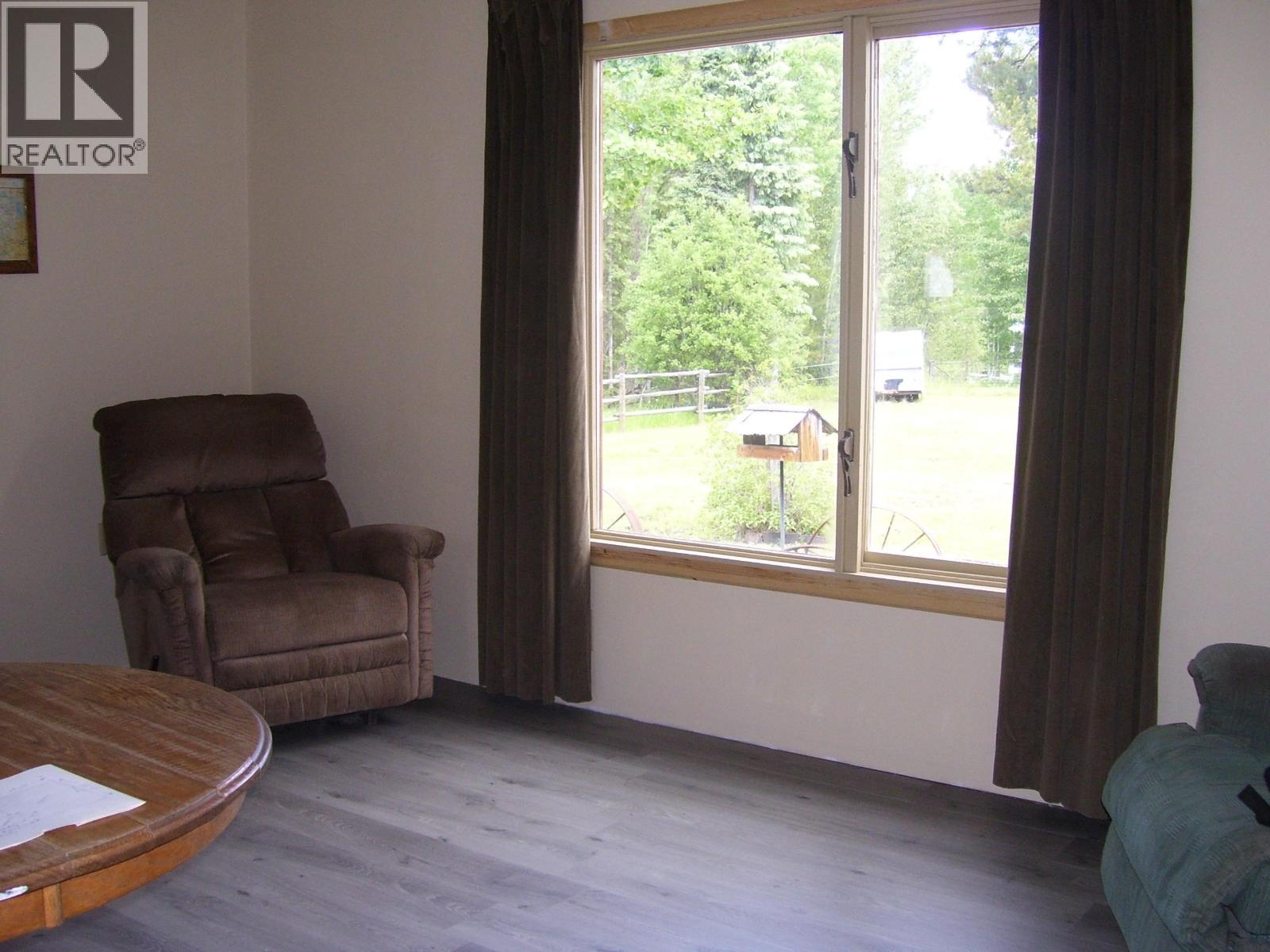 568 Yetta Road Property Photo 17