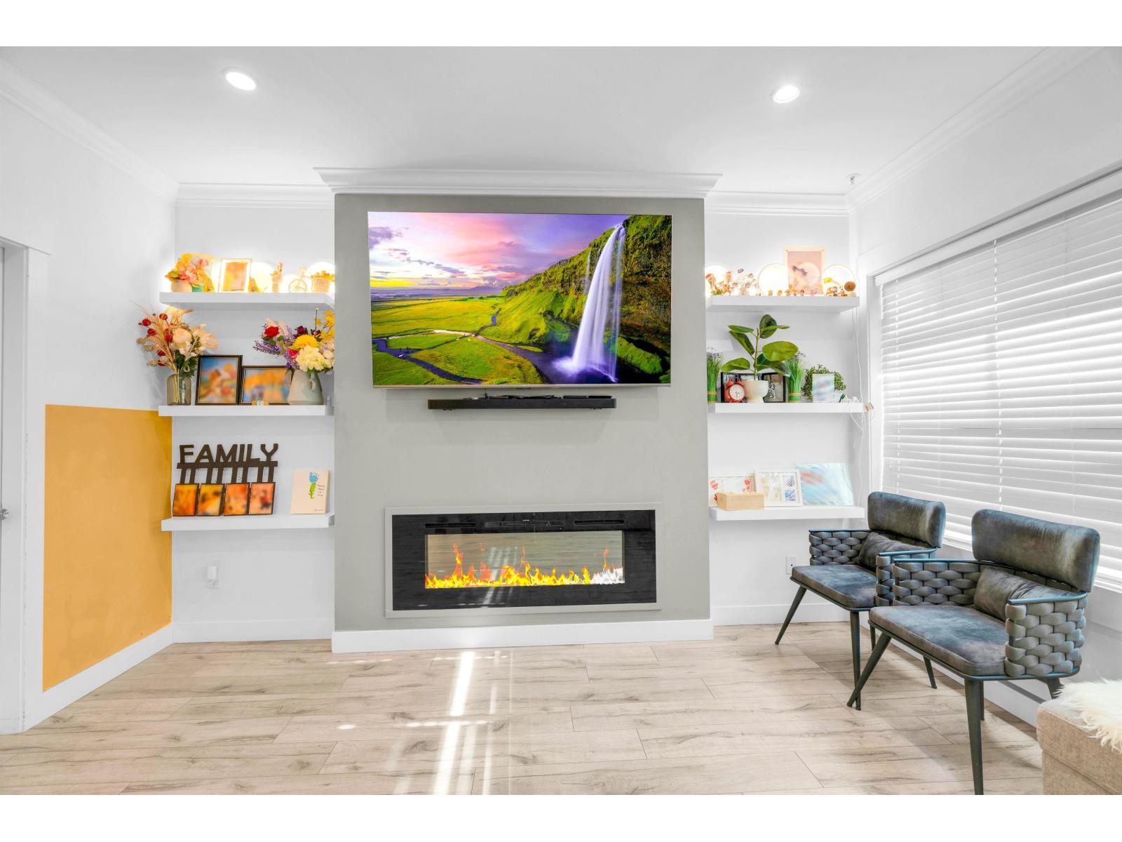 23 7247 140 Street Property Photo 1