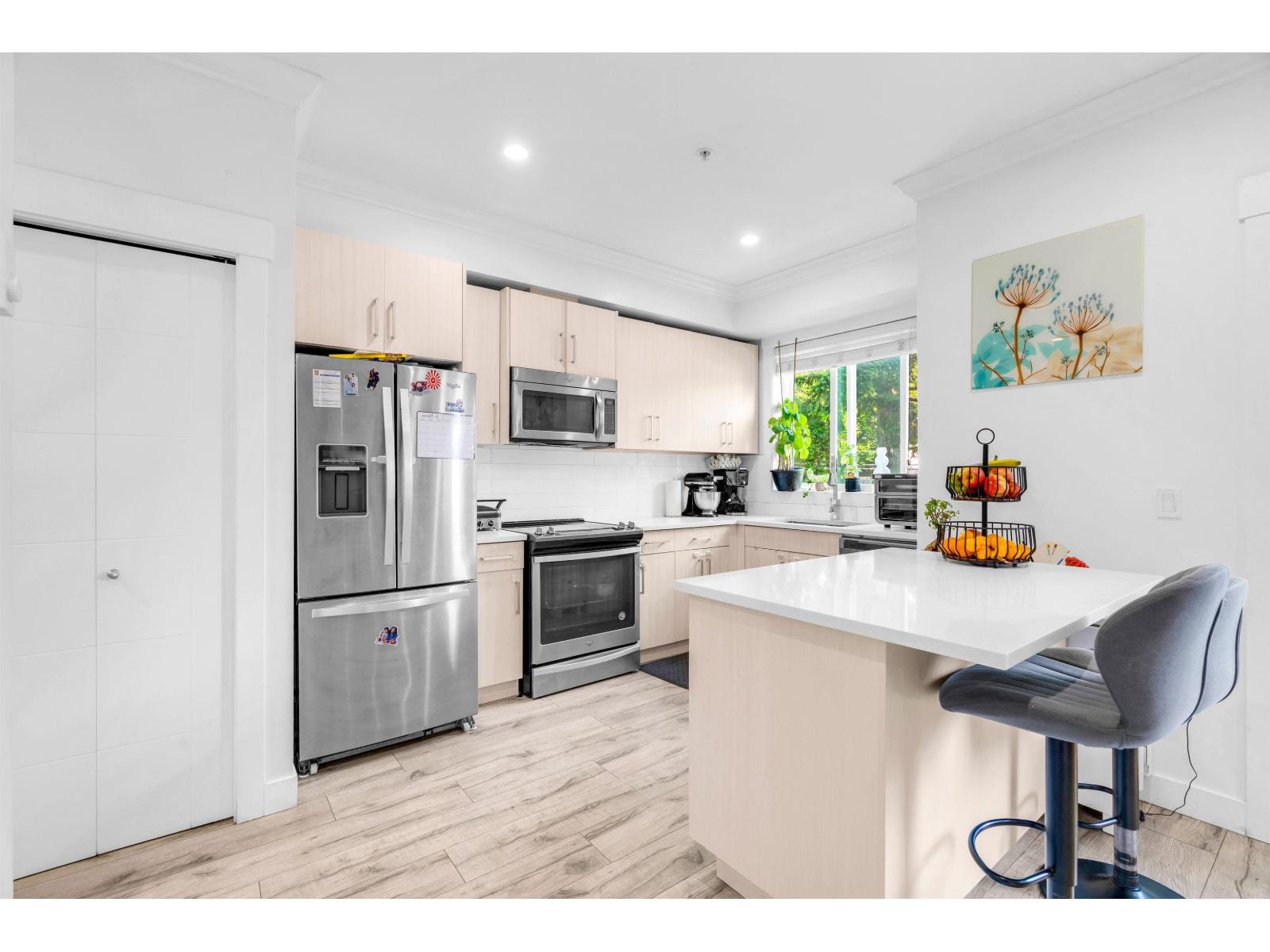23 7247 140 Street Property Photo 10