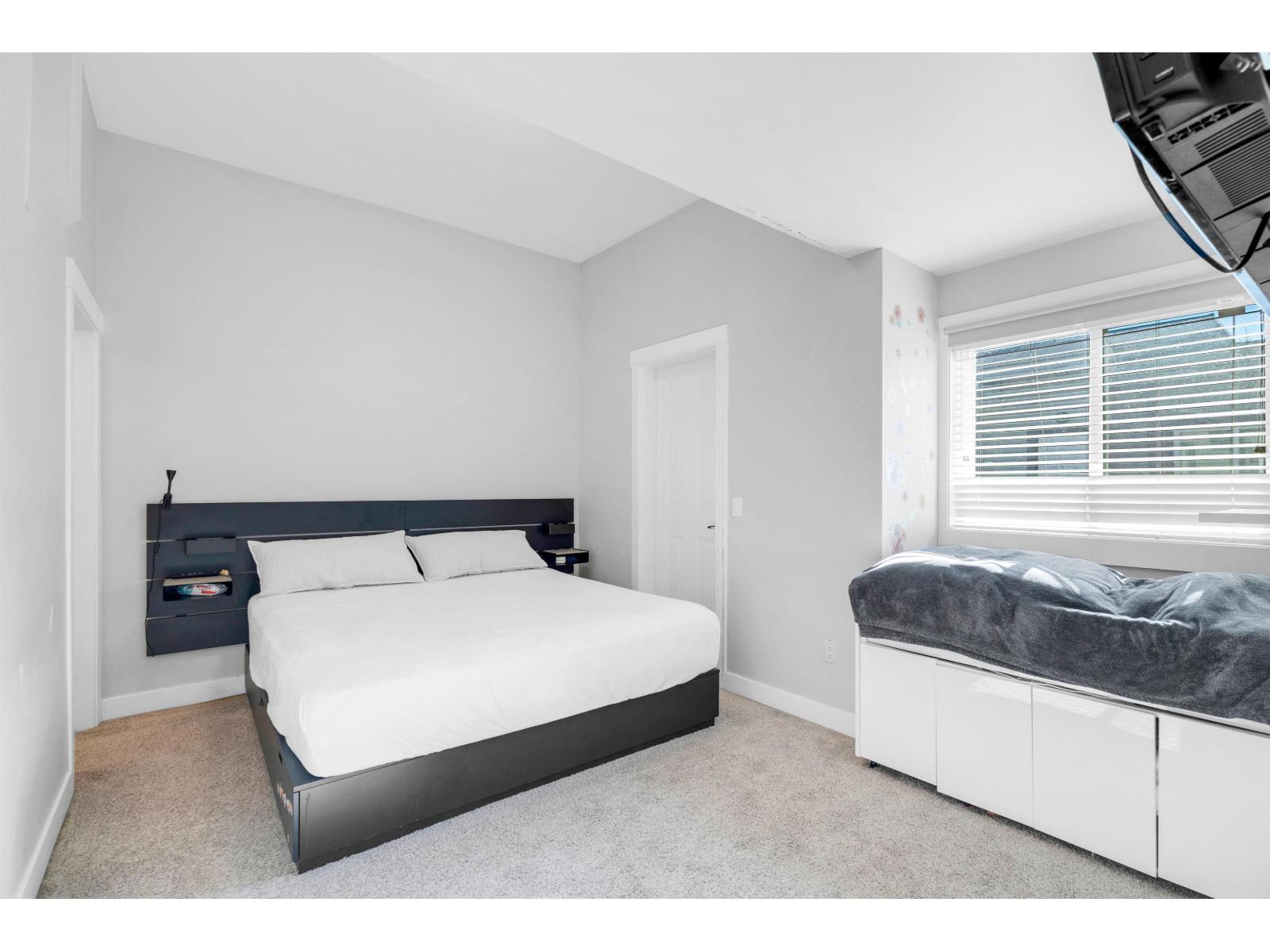 23 7247 140 Street Property Photo 18