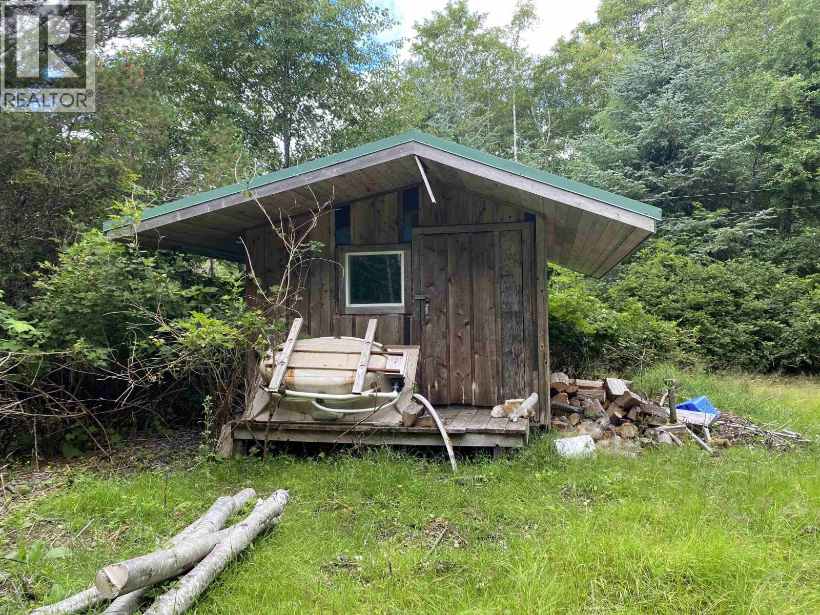 250 Bayview Drive Property Photo 10