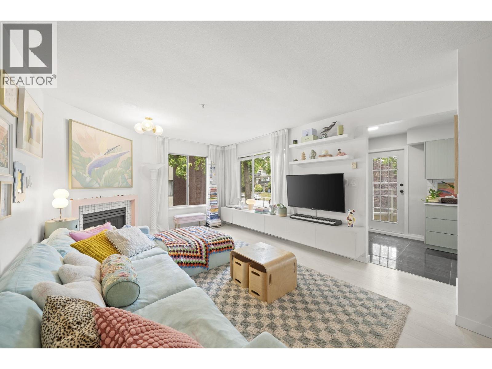 305 1009 Howay Street Property Photo 1