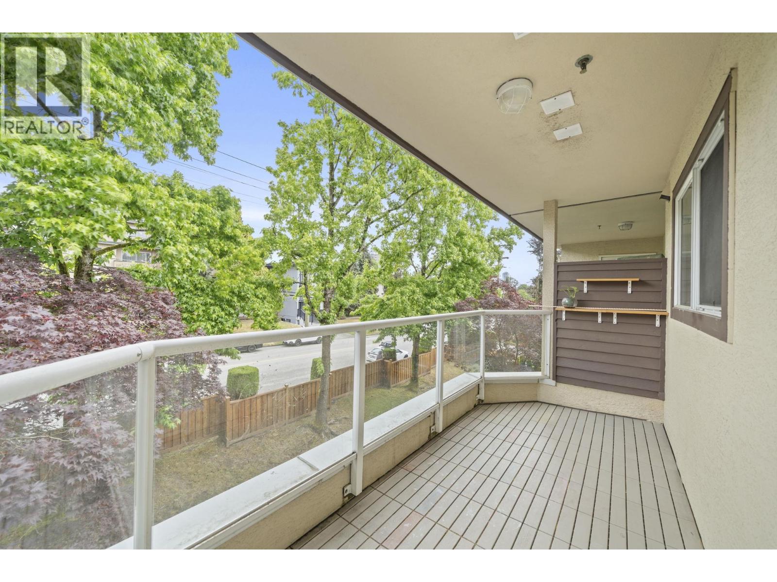 305 1009 Howay Street Property Photo 9