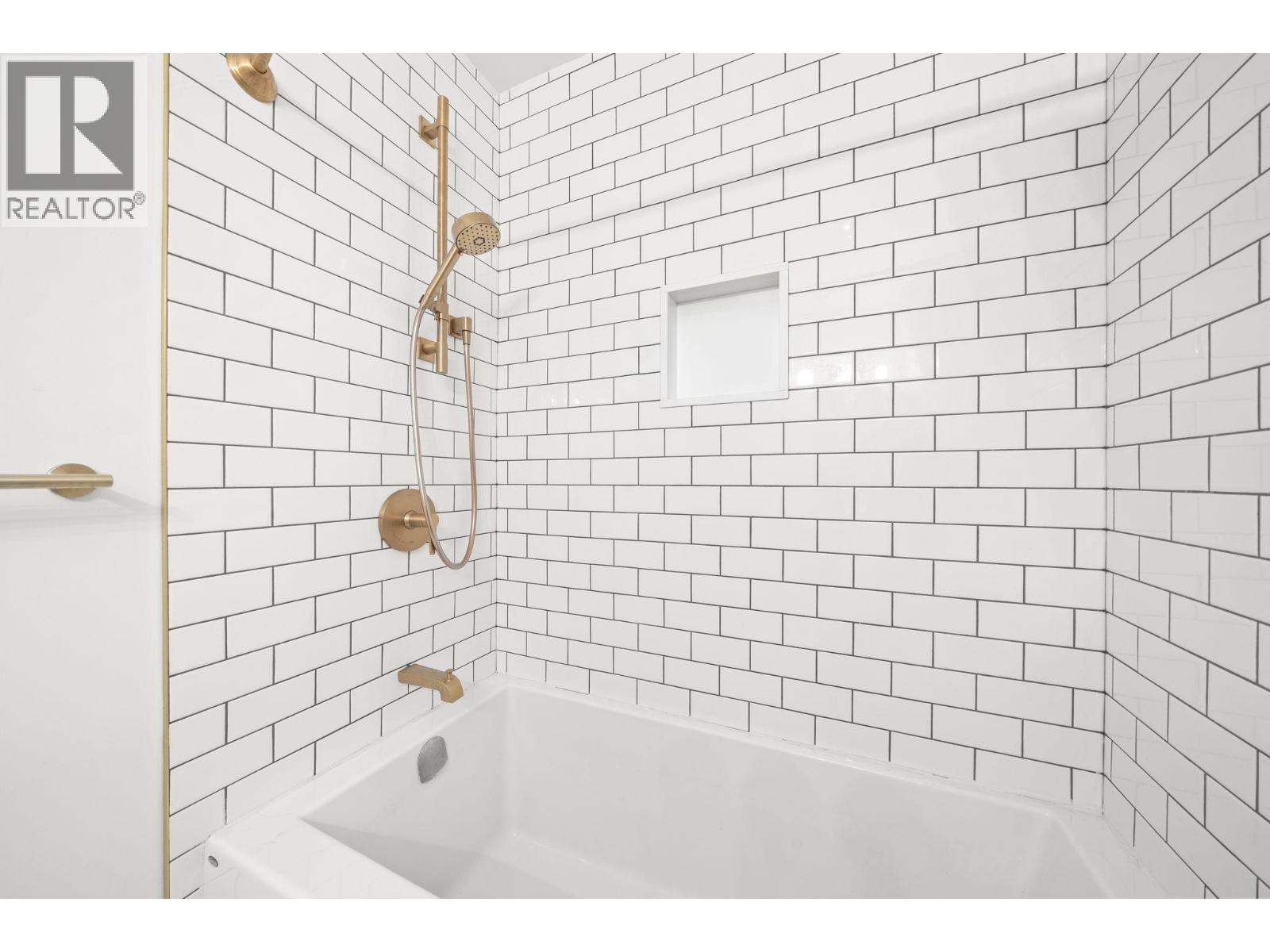 305 1009 Howay Street Property Photo 21
