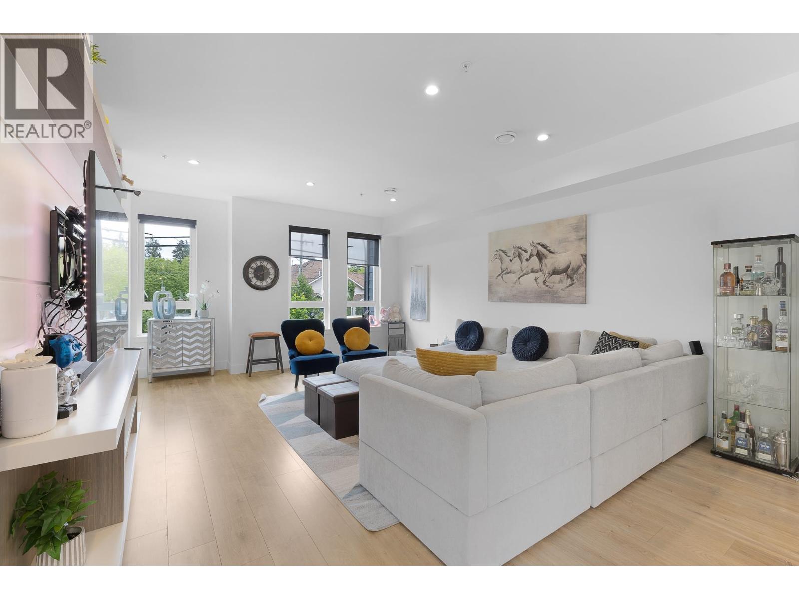 46 11851 232 Street Property Photo 6