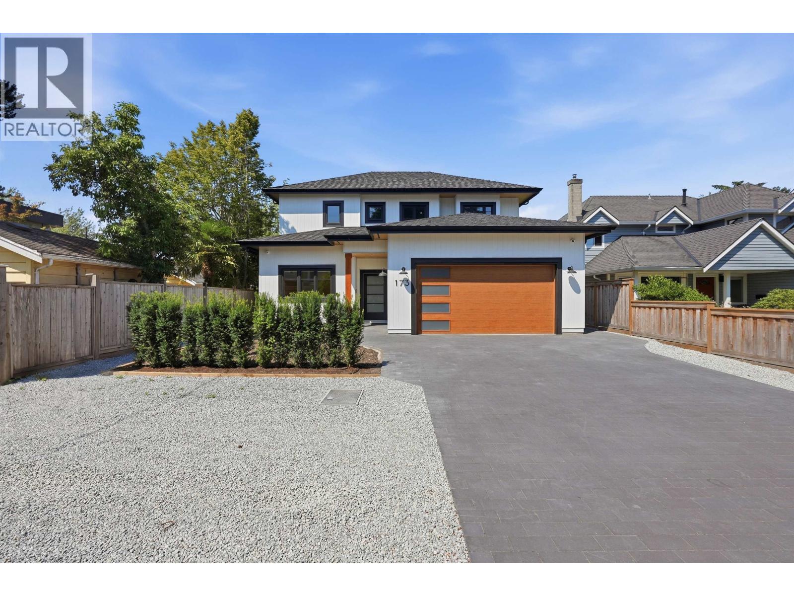 173 66a Street Property Photo 1