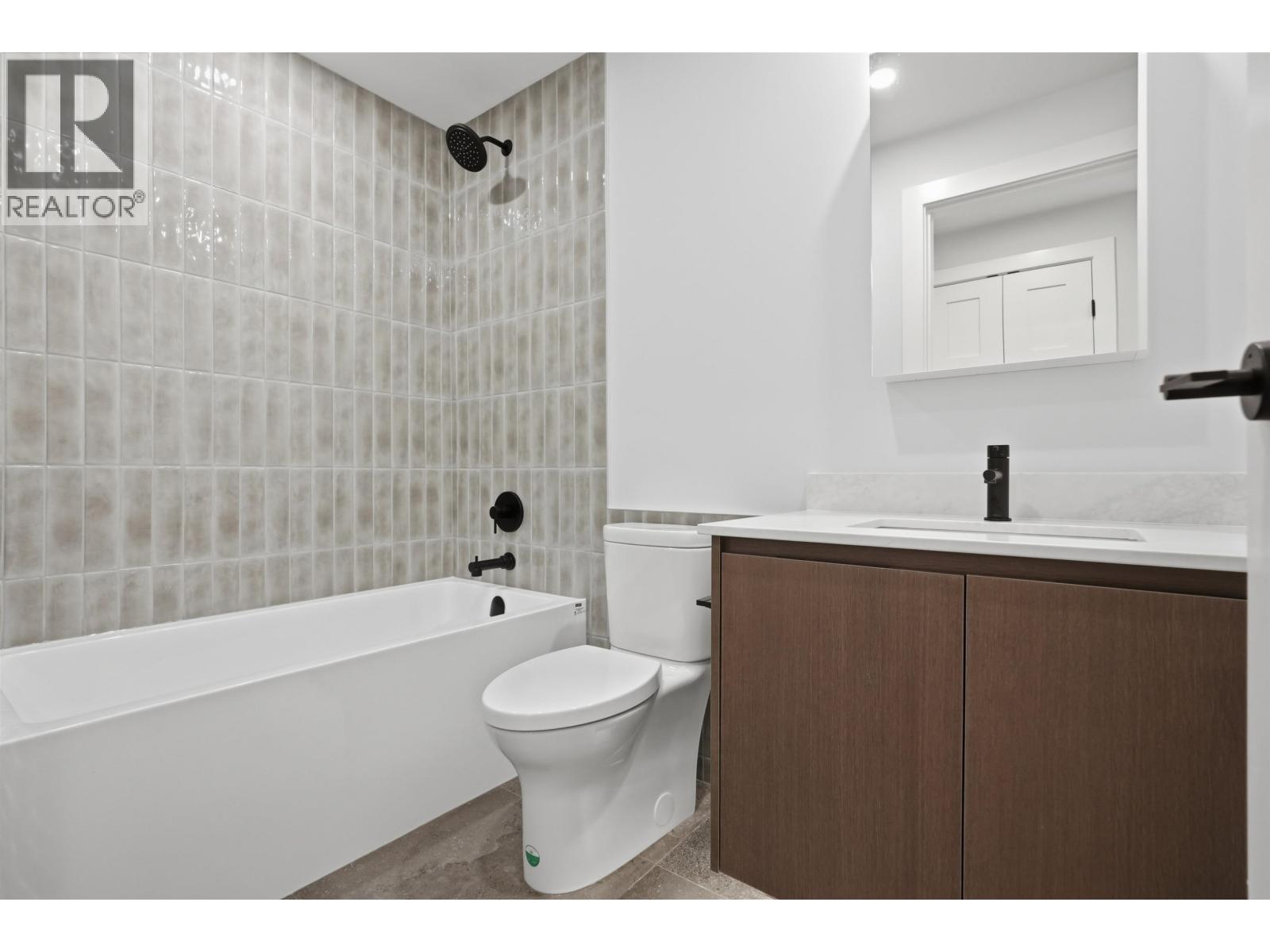173 66a Street Property Photo 28