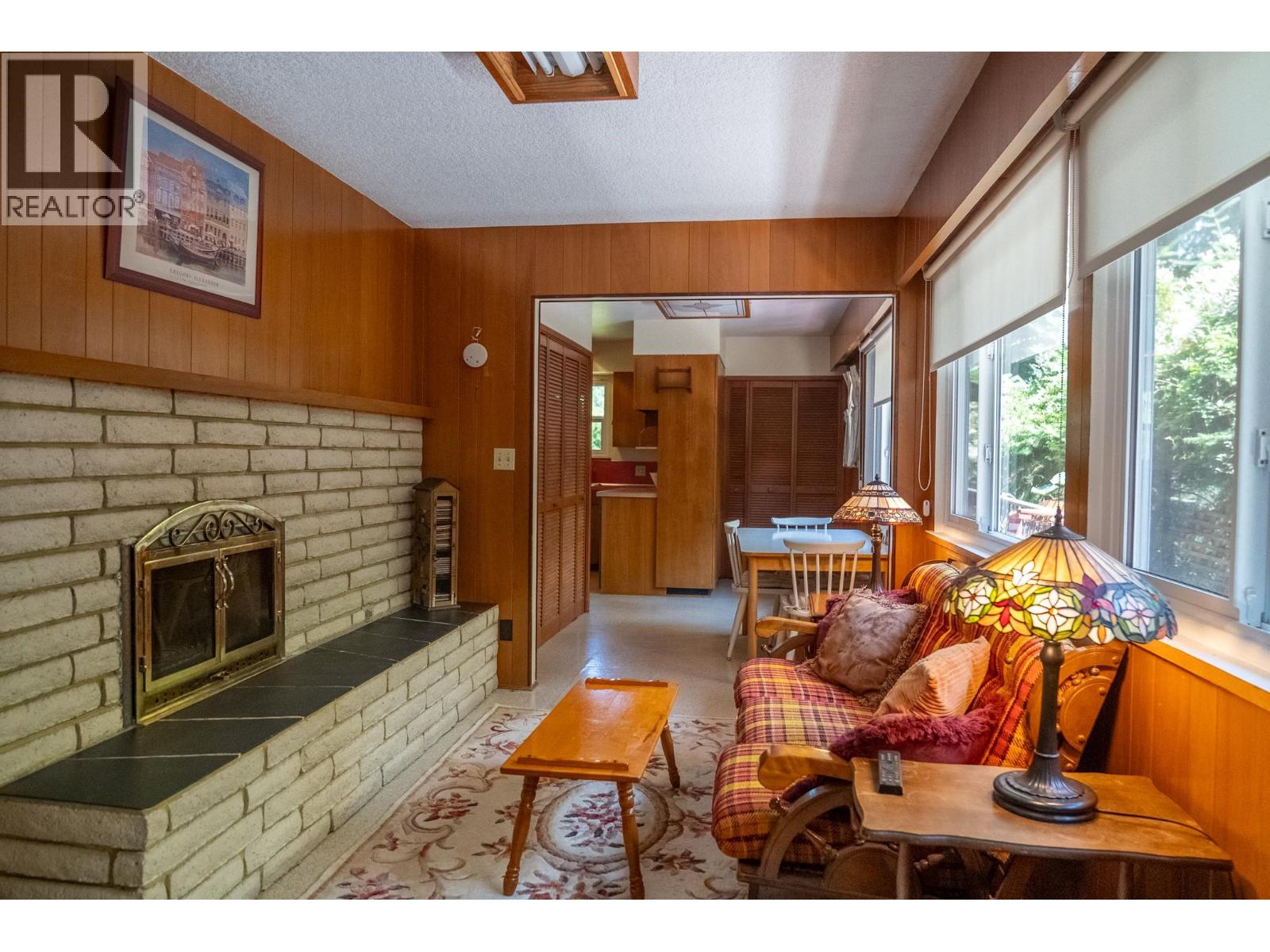 2610 Gunwhale Road Property Photo 13