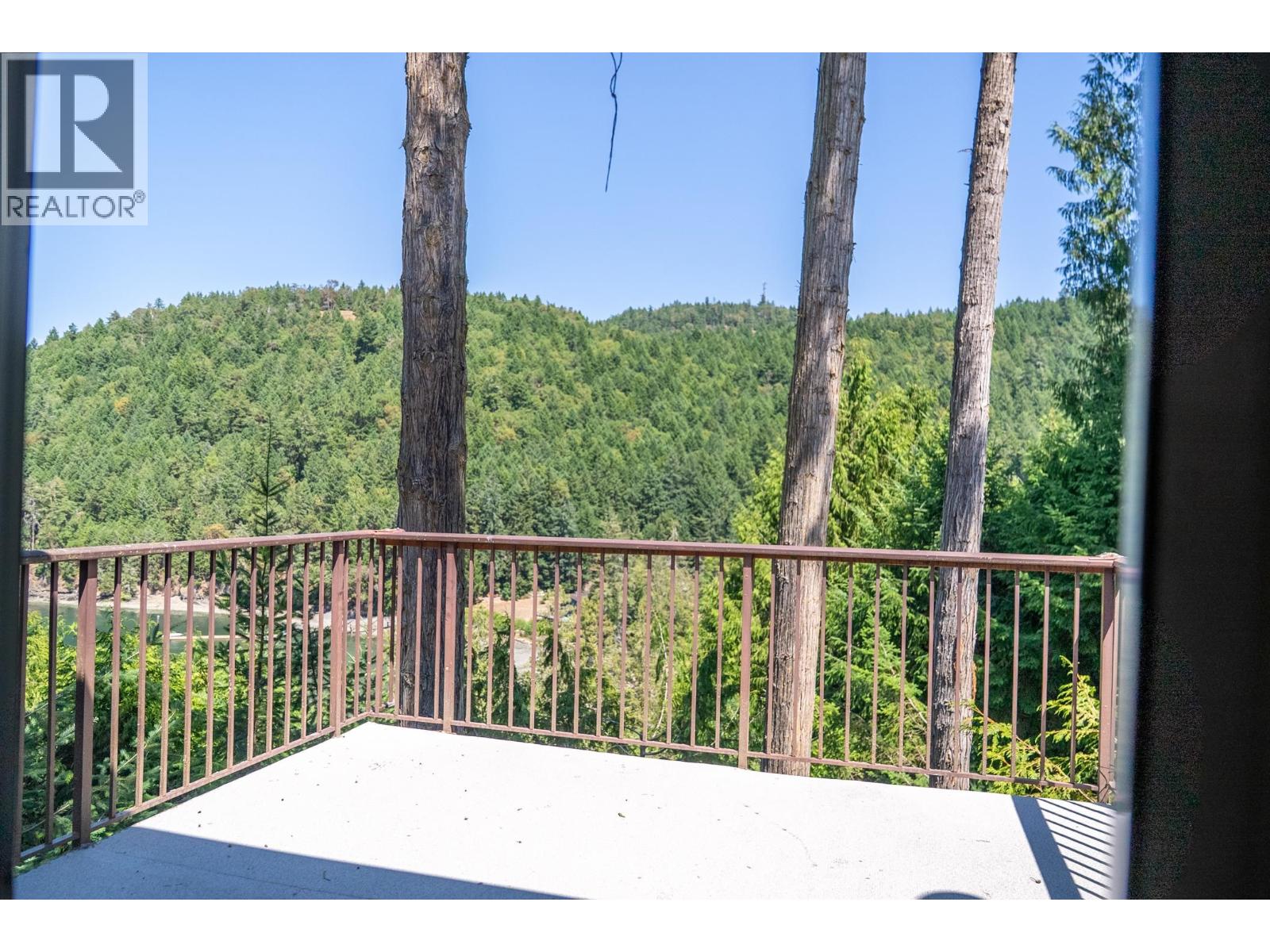 2610 Gunwhale Road Property Photo 14
