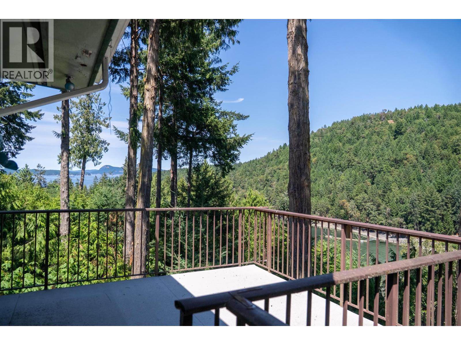 2610 Gunwhale Road Property Photo 15