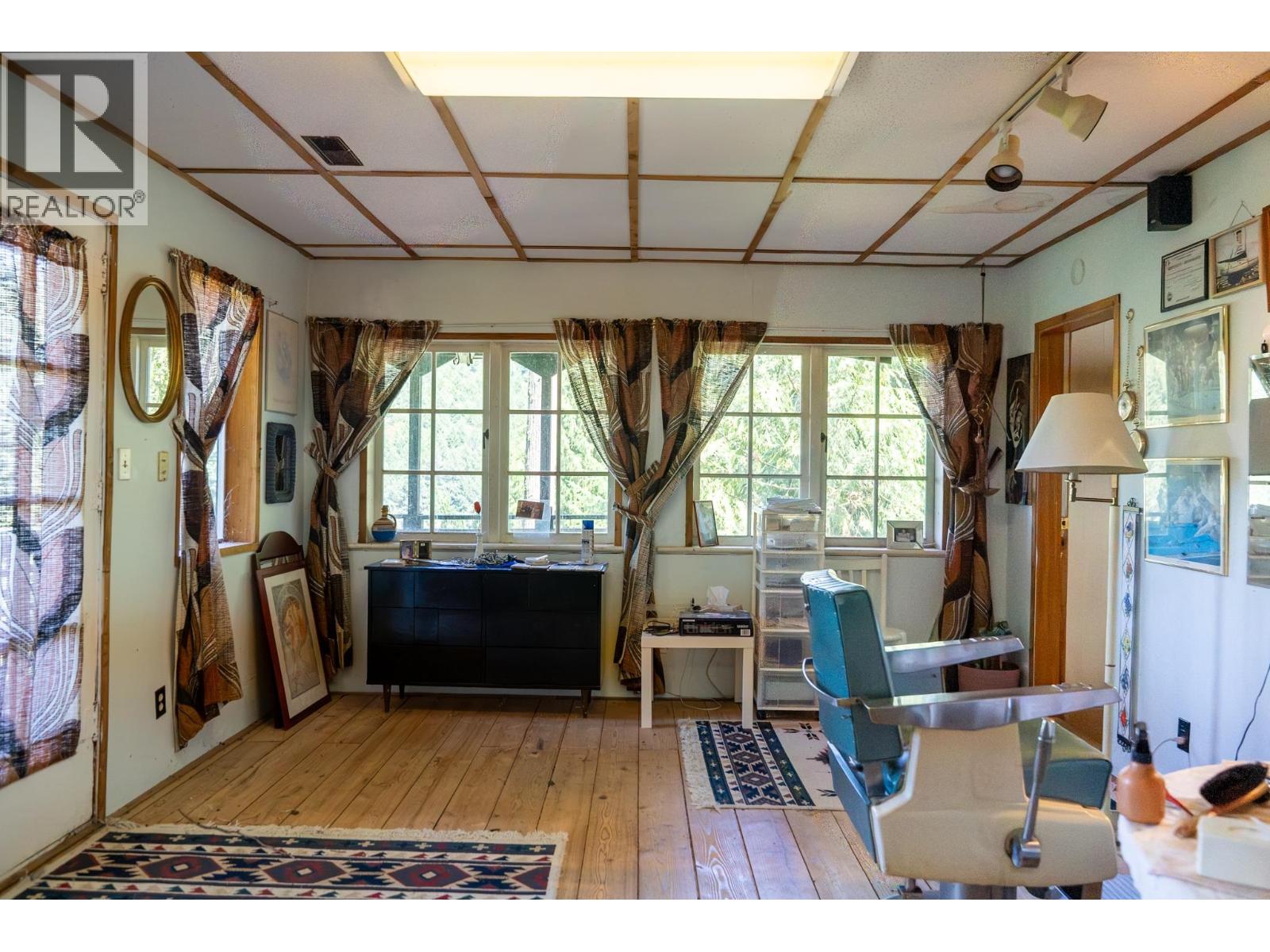 2610 Gunwhale Road Property Photo 30