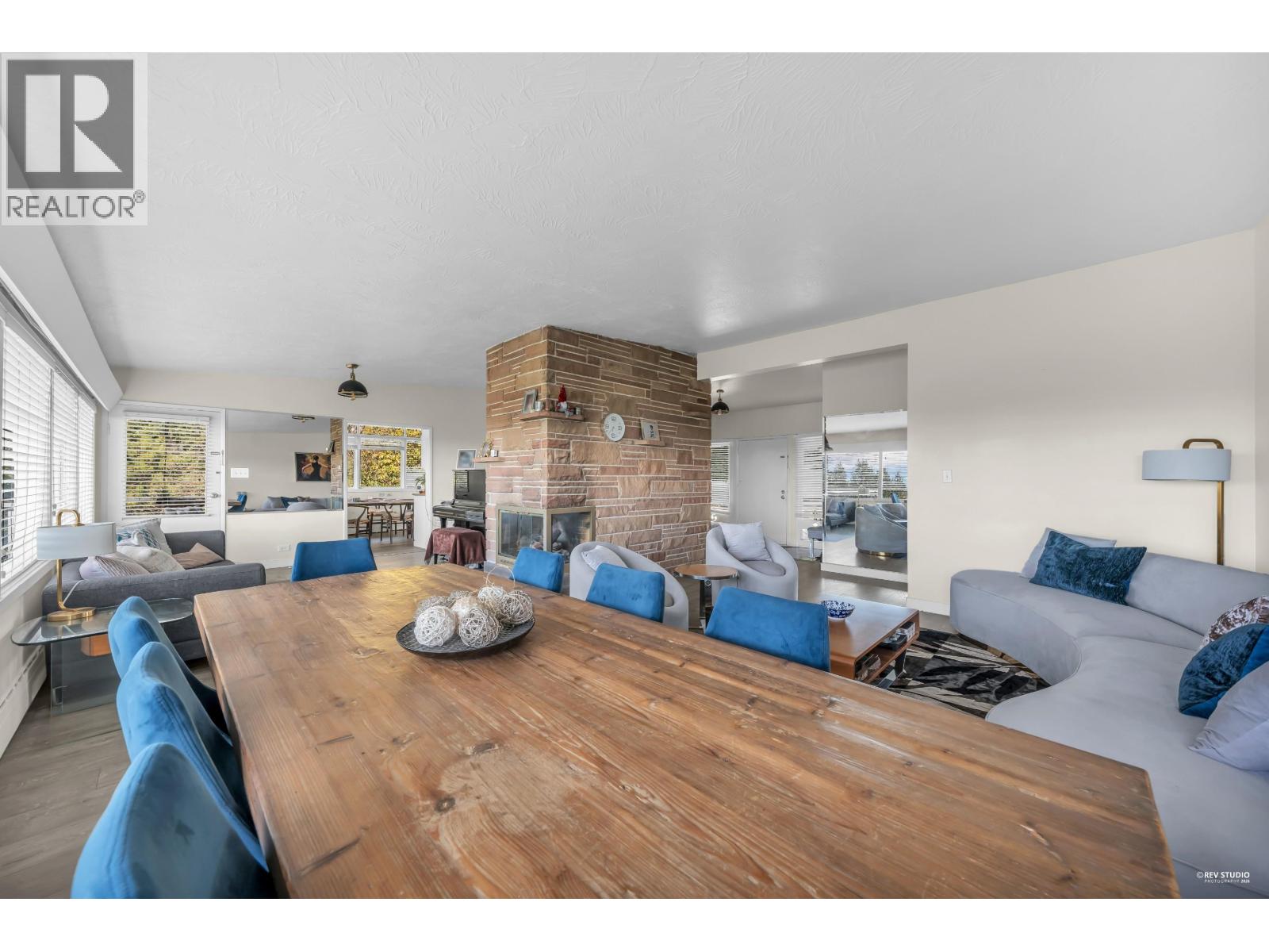 1230 Queens Avenue Property Photo 8