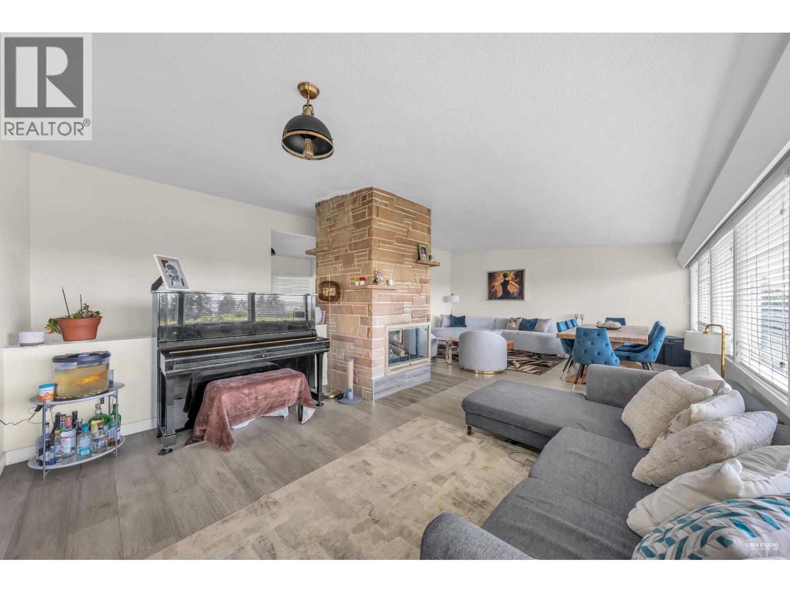 1230 Queens Avenue Property Photo 13