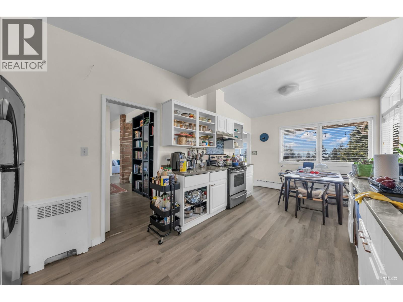 1230 Queens Avenue Property Photo 16